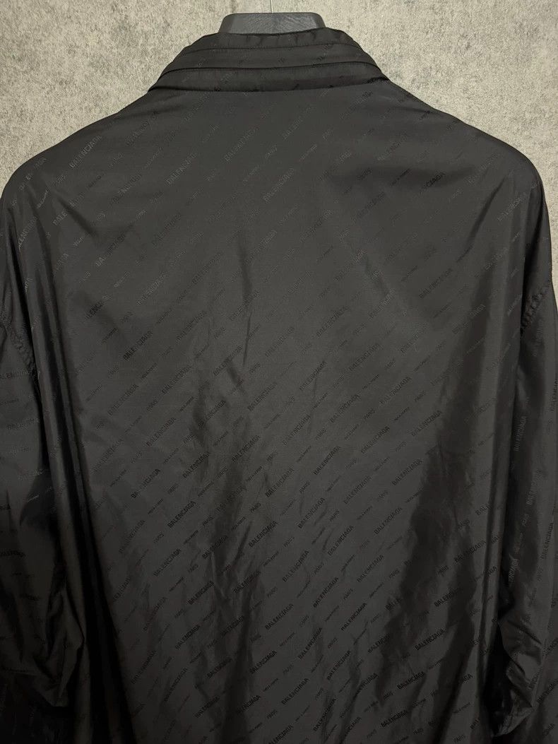 Balenciaga Balenciaga Jacket full of bullet screen logo black loose v Size US S / EU 44-46 / 1 - 7 Thumbnail