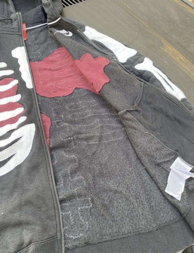 Japanese Brand × Nike × Vintage Nike Custom Skeleton y2k hoodie Size US L / EU 52-54 / 3 - 4 Thumbnail