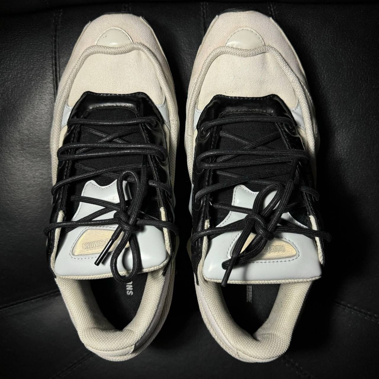Adidas × Raf Simons Adidas Raf Simons Ozweego Cream White Size US 9 / EU 42 - 9 Thumbnail