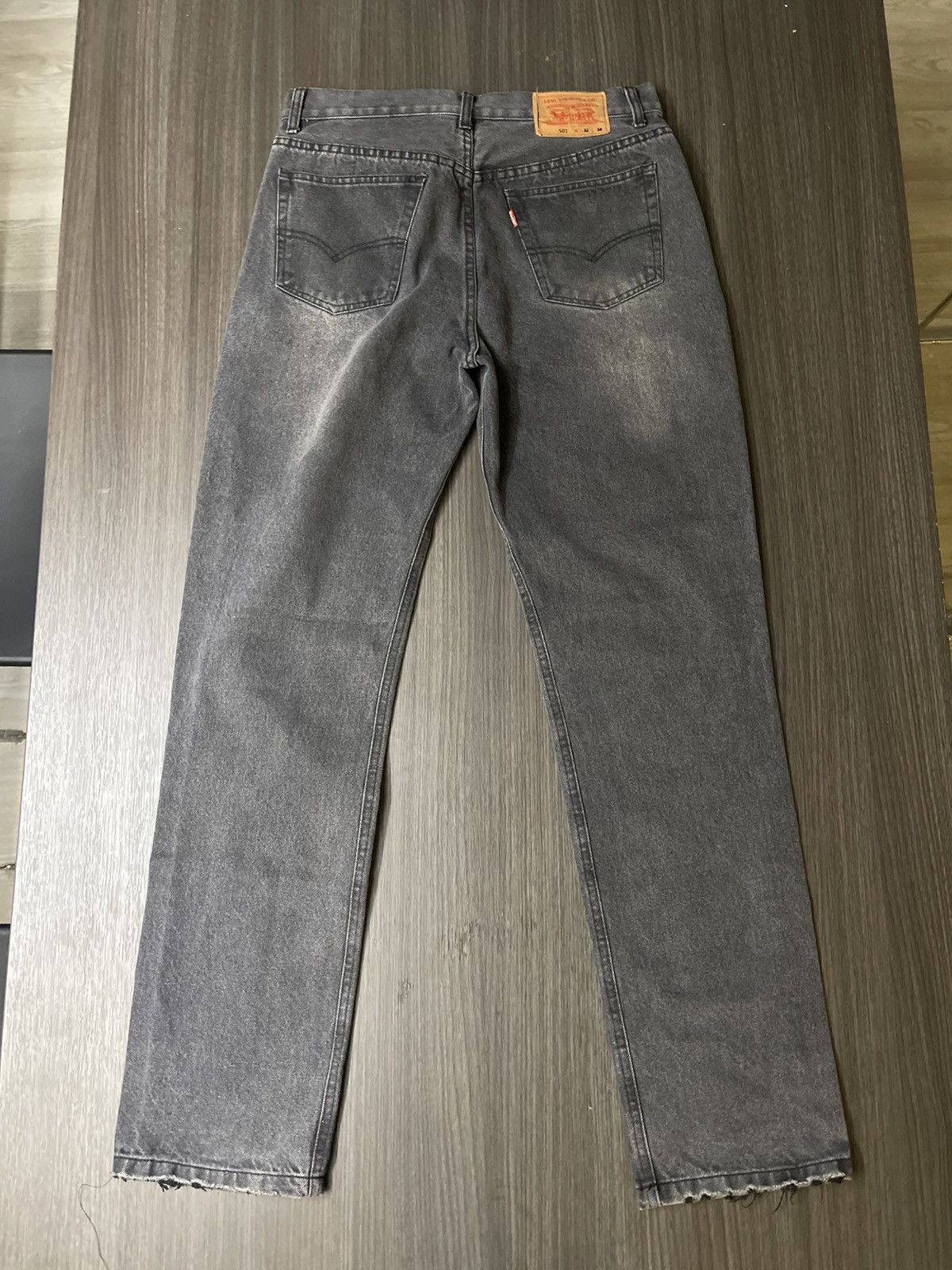 Levi's Vintage Clothing Vintage 32x34 Levi’s Jeans with distressing Size US 32 / EU 48 - 2 Thumbnail