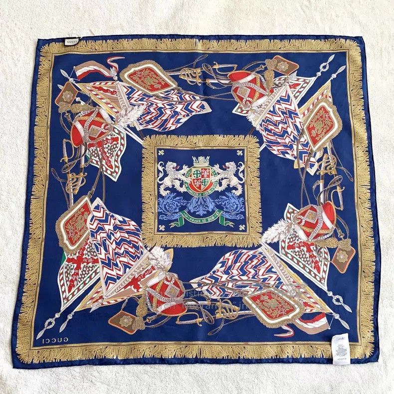 Gucci Gucci Dark blue badge print twill print mulberry silk scar Size ONE SIZE - 2 Thumbnail