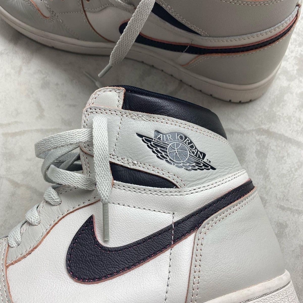 Jordan Brand × Nike Nike SB x Jordan 1 Retro High OG Defiant NYC To PARIS Size US 10.5 / EU 43-44 - 5 Thumbnail