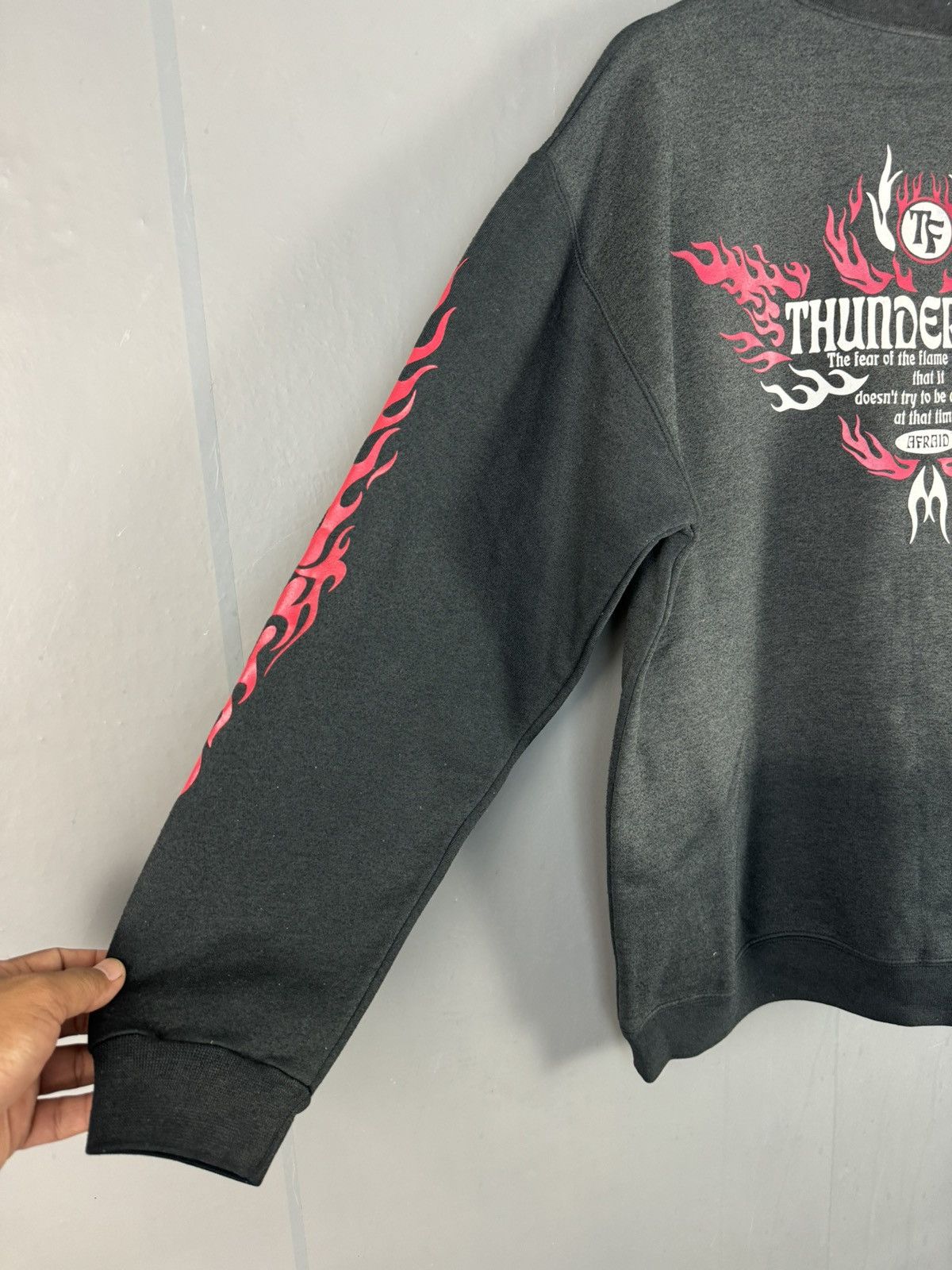 Japanese Brand × Vintage VINTAGE THUNDER FIRE PRINTED CREWNECK SWEATSHIRT SUN FADED Size US M / EU 48-50 / 2 - 7 Thumbnail