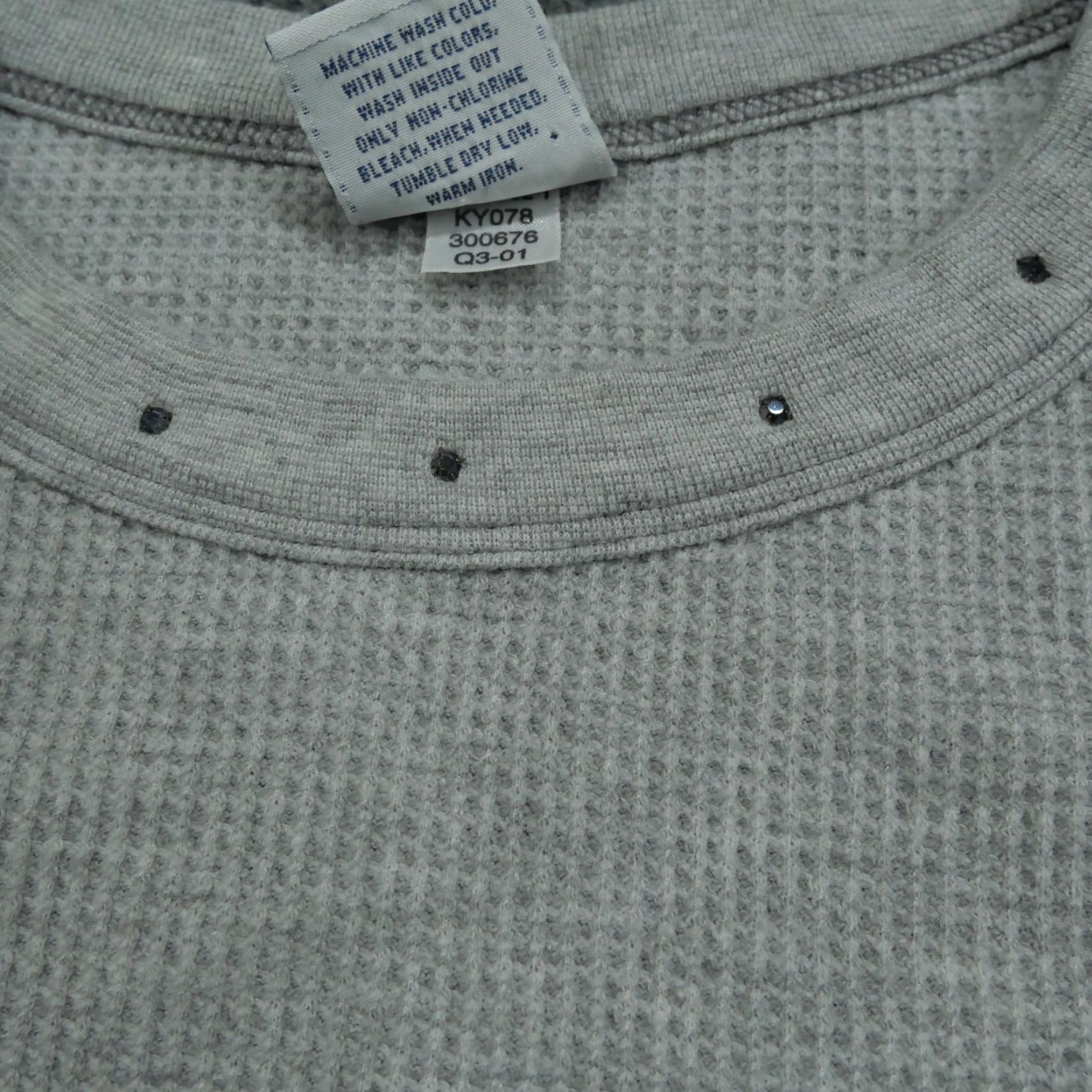 Old Navy VINTAGE Old Navy Thermal Shirt Womens M Grey Waffle Knit Studded Collar Y2K Size M / US 6-8 / IT 42-44 - 3 Thumbnail