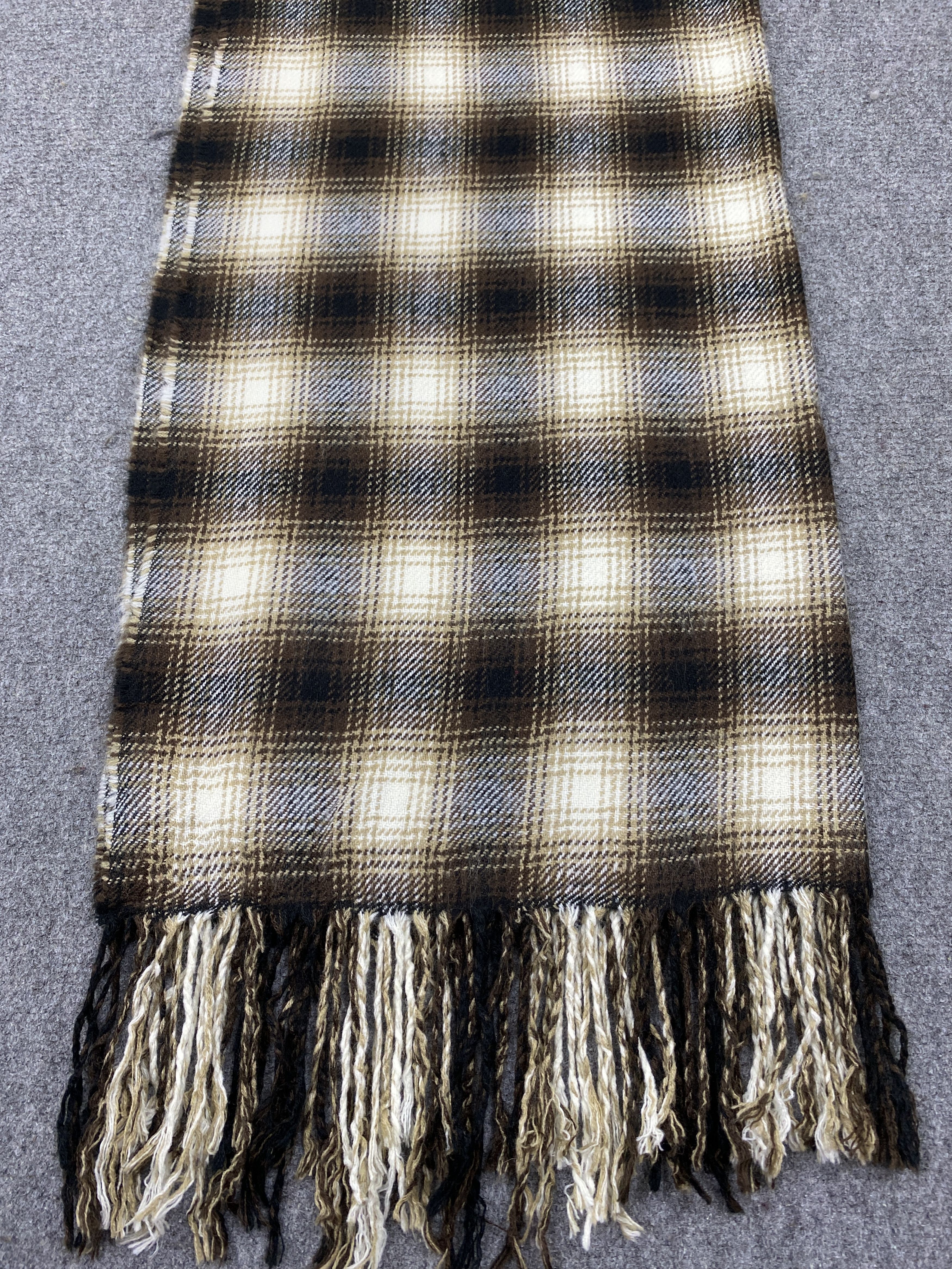 Japanese Brand Japanese Brand Shadowplaid Scarf Muffler Neckwear SC0260 Size ONE SIZE - 2 Thumbnail