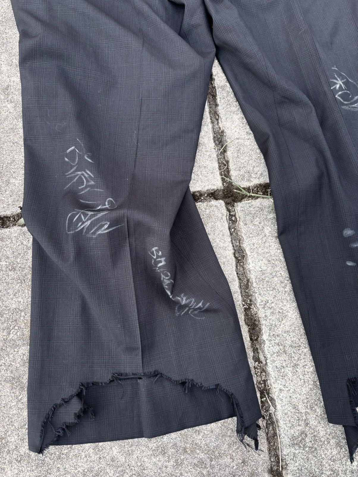 Balenciaga SS23 tailored graffiti skater pants Size US 26 / EU 42 - 6 Thumbnail