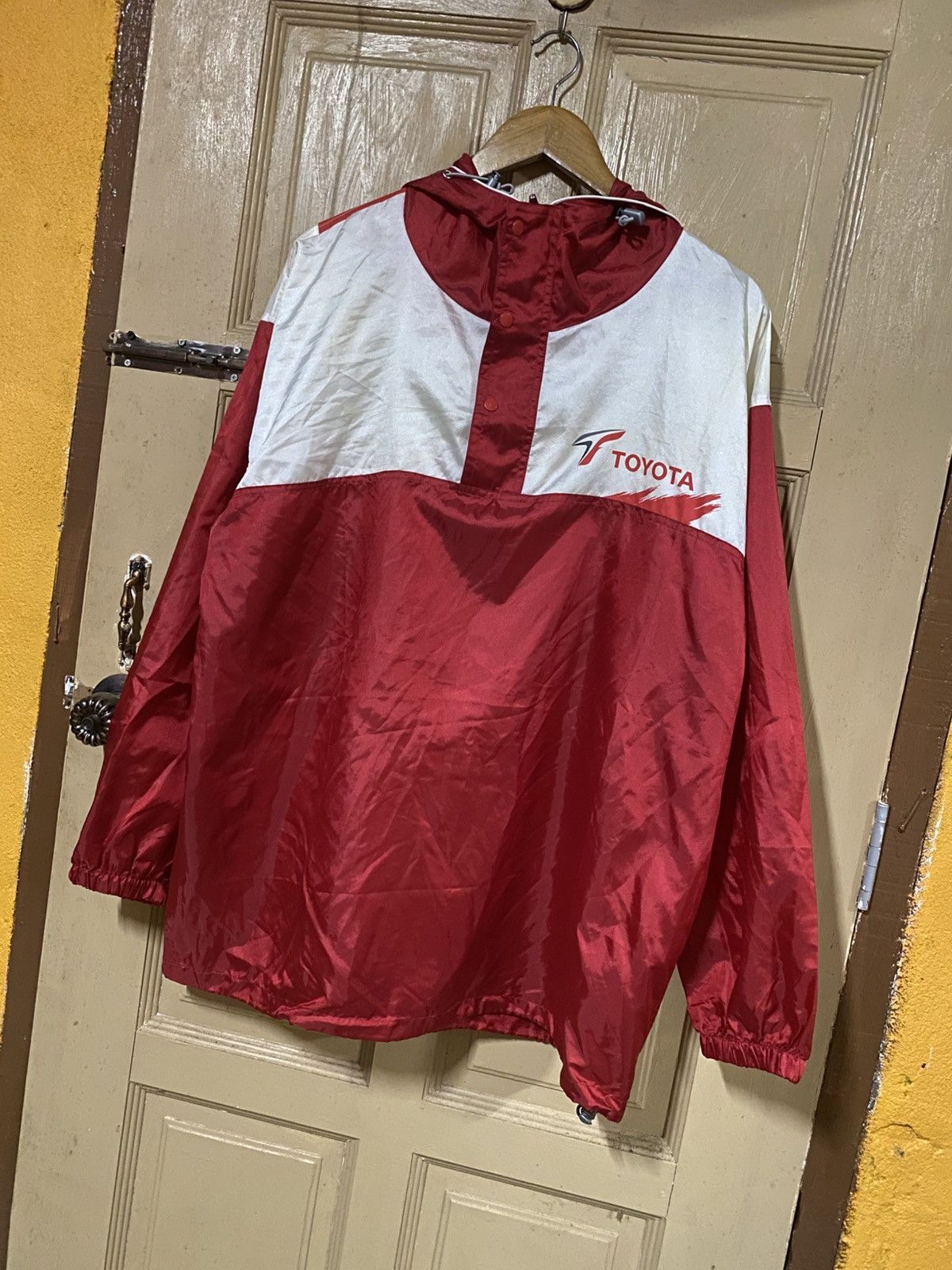 Japanese Brand Vintage Toyota Racing Windbreaker Pullover Jacket Red White Size US L / EU 52-54 / 3 - 4 Thumbnail