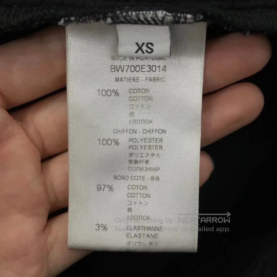 Givenchy Givenchy Distressed Sweatshirt in Black. Size US XS / EU 42 / 0 - 2 Thumbnail