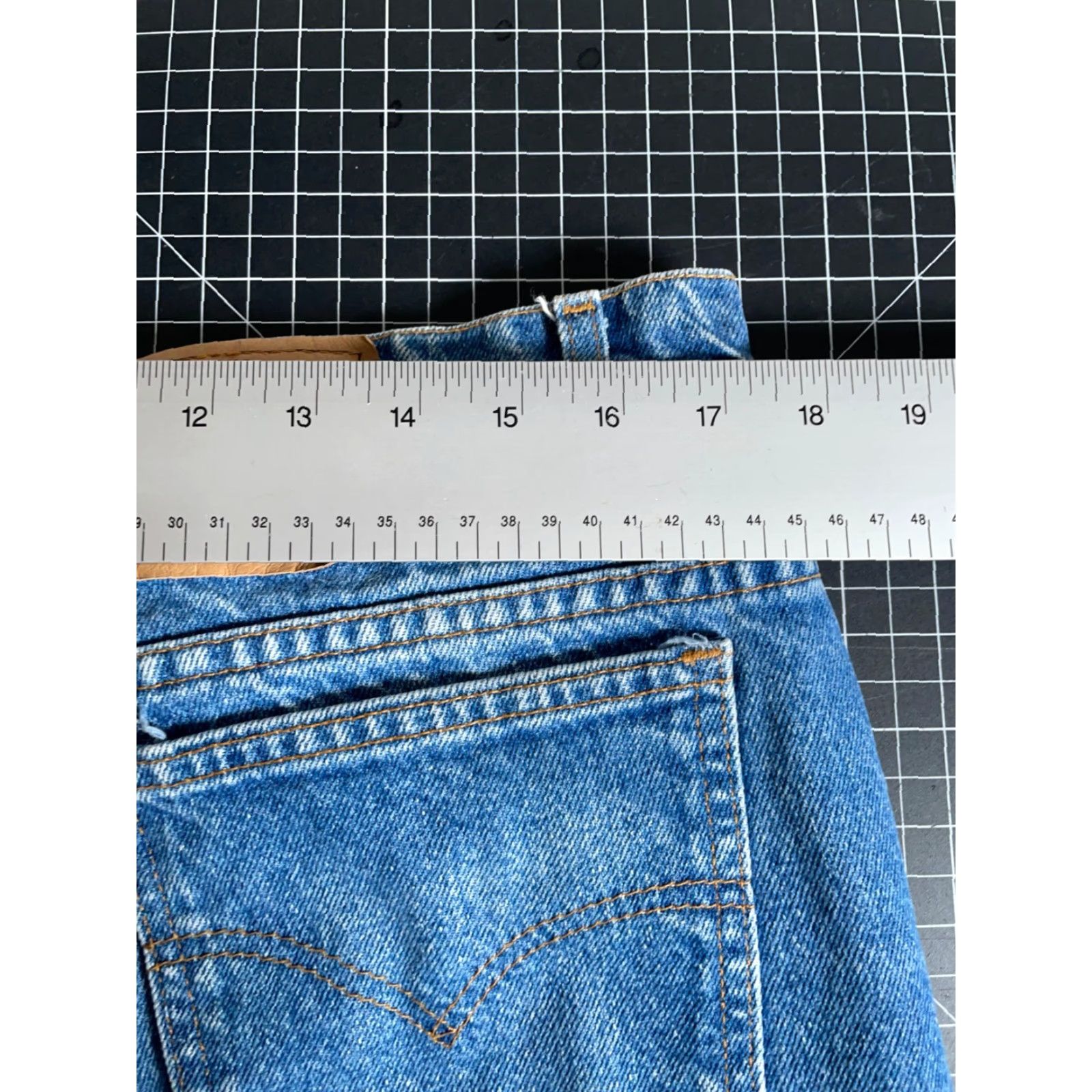 Levi's VINTAGE Levi's 505 Jeans Casual Denim Straight Blue 90s 34x31/38x32 Mens Regular Zip Fly Orange Tab{" "}Jeans Size US 34 / EU 50 - 6 Thumbnail
