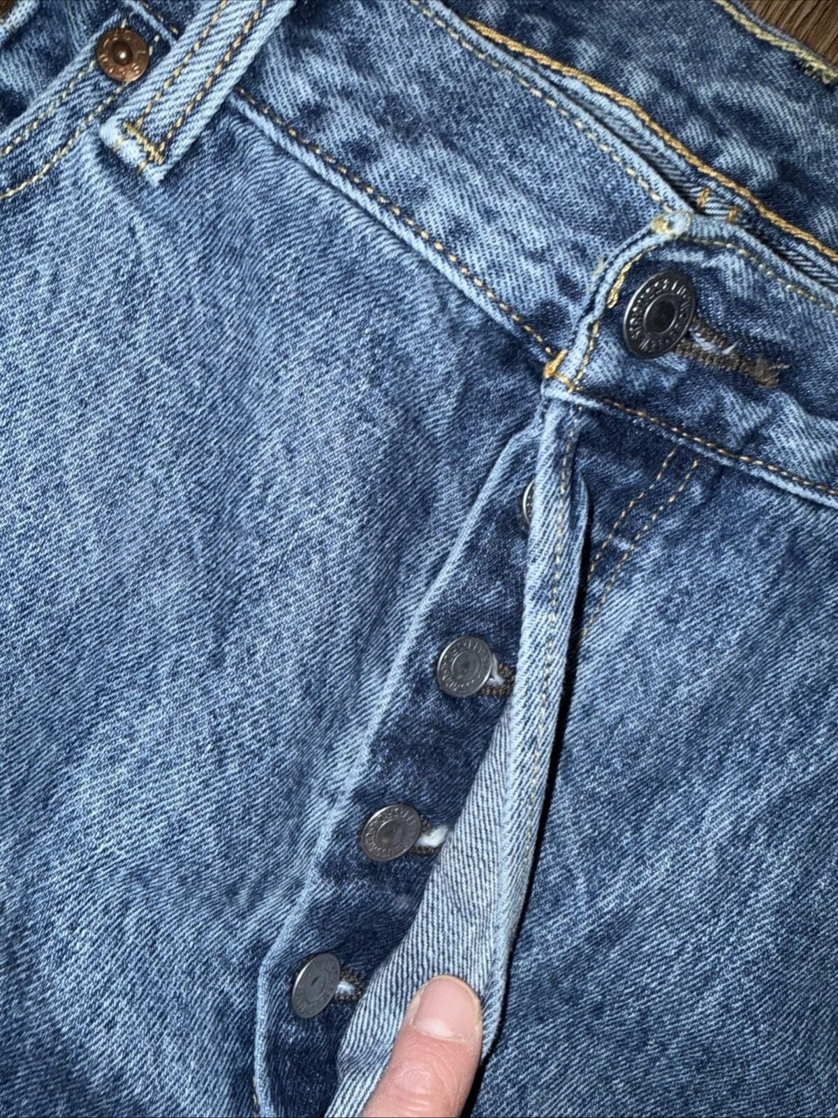 Levi's Levis 501 Jeans Mens 36x30 Blue Button Fly Denim Straight Size US 36 / EU 52 - 3 Thumbnail