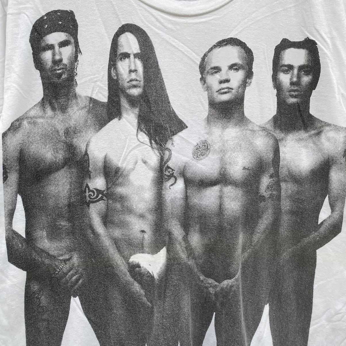 Band Tees Thrashed Red Hot Chili Peppers Band ERD GRUNGE Tshirt Size US M / EU 48-50 / 2 - 3 Thumbnail