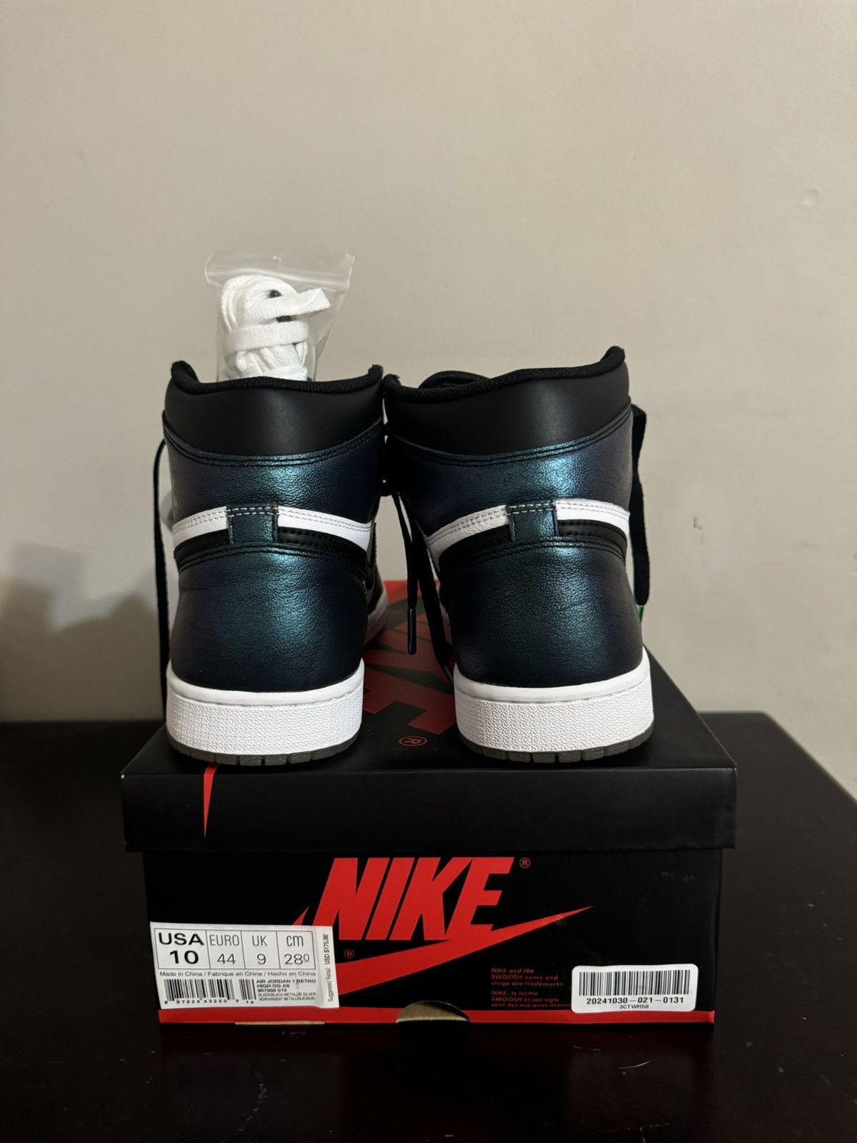Jordan Brand × Nike Jordan 1 All star Chameleon Size 10 Size US 10 / EU 43 - 2 Thumbnail