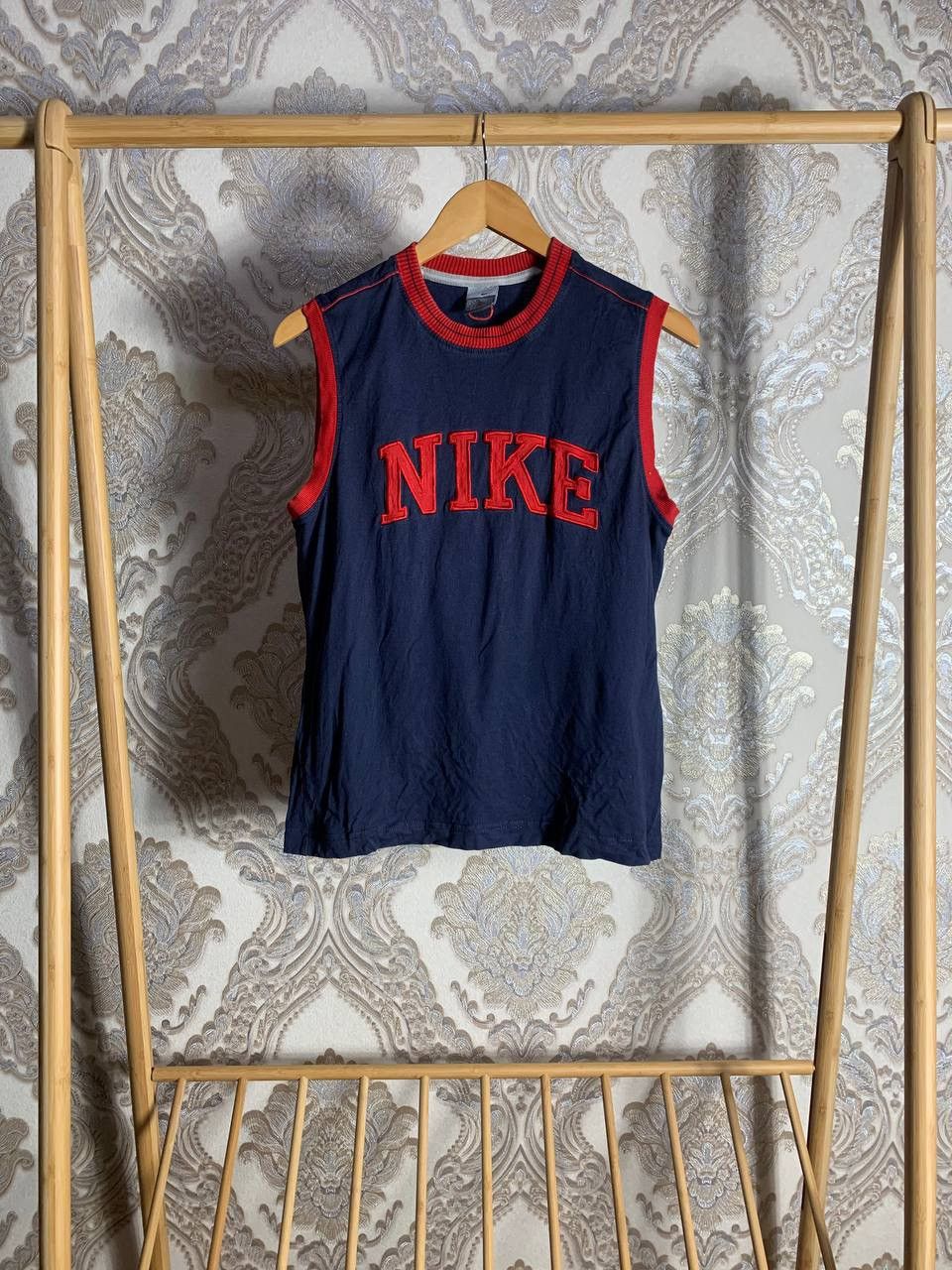 Nike VERY RARE NIKE TANK TOP BIG LOGO T-SHIRT RETRO DRILL 90s Y2K Size US S / EU 44-46 / 1 - 1 Thumbnail