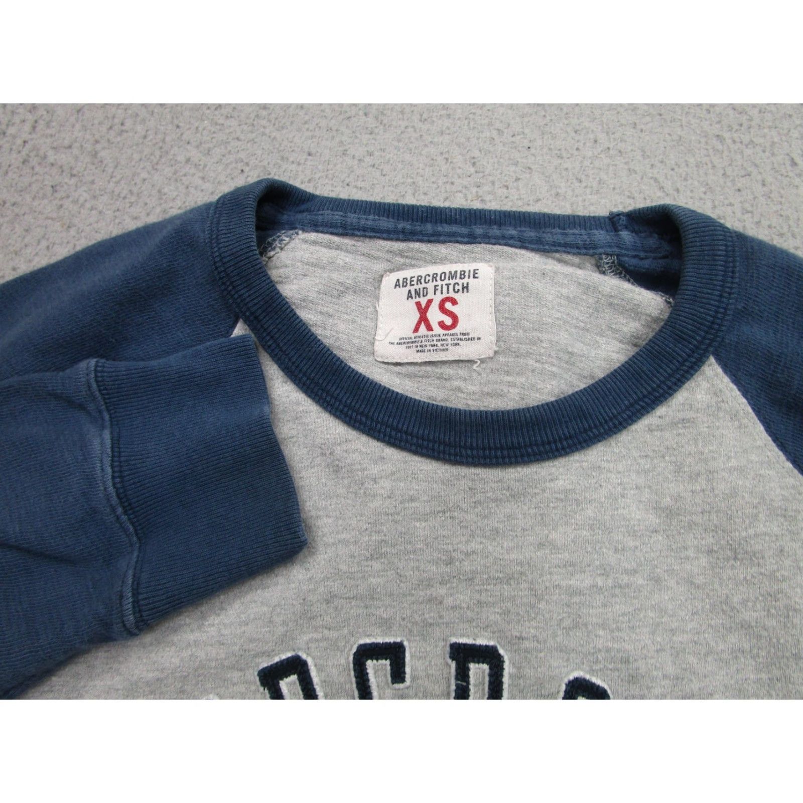 Abercrombie & Fitch Abercrombie & Fitch shirt Mens XS Gray Blue Raglan y2k Pullover Grunge Preppy Size US XS / EU 42 / 0 - 6 Thumbnail