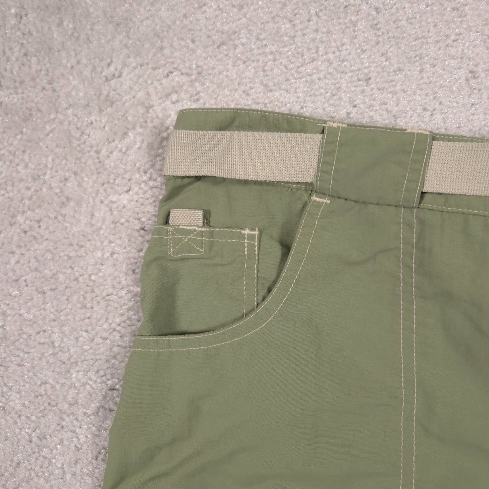 Vintage Guide Series Shorts 18 Green Utility Nylon Hiking Outdoors Pockets Buckle Womens Size 40" / US 18 - 3 Thumbnail