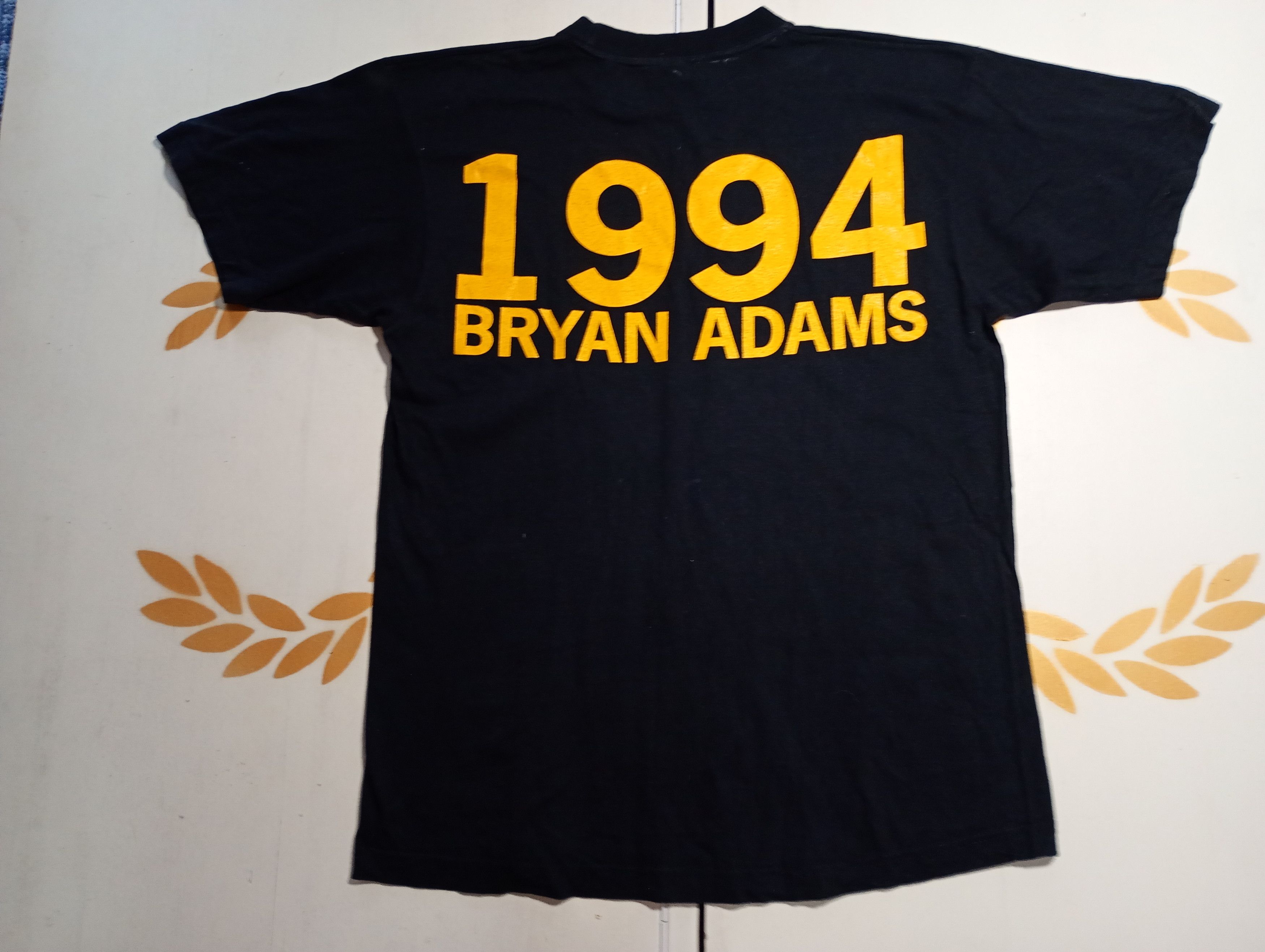 Band Tees Bryan Adams 1994 T-Shirt Vintage Size US L / EU 52-54 / 3 - 8 Thumbnail
