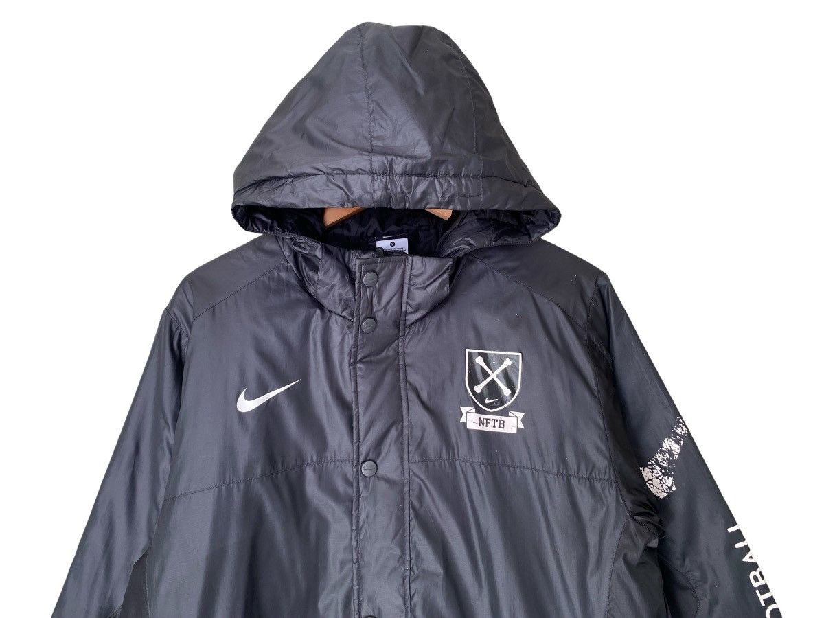 Nike NIKE Training Club Parka Puffer Hoodie Jacket (L) Size US L / EU 52-54 / 3 - 5 Thumbnail