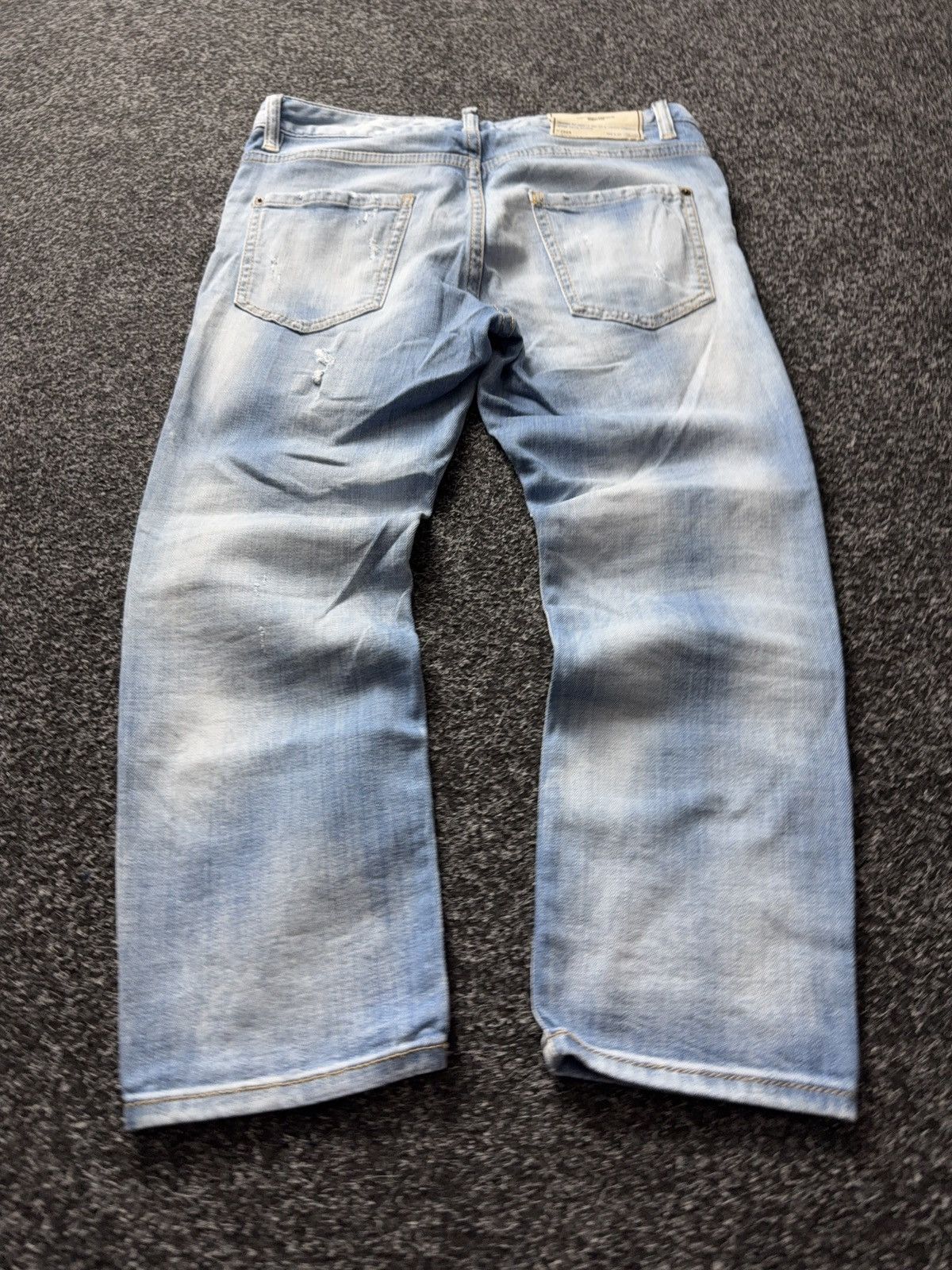 Dsquared2 00s Dsquared2 Distressed Light Wash Denim Jeans Size 38 Size 26" / US 2 / IT 38 - 13 Thumbnail