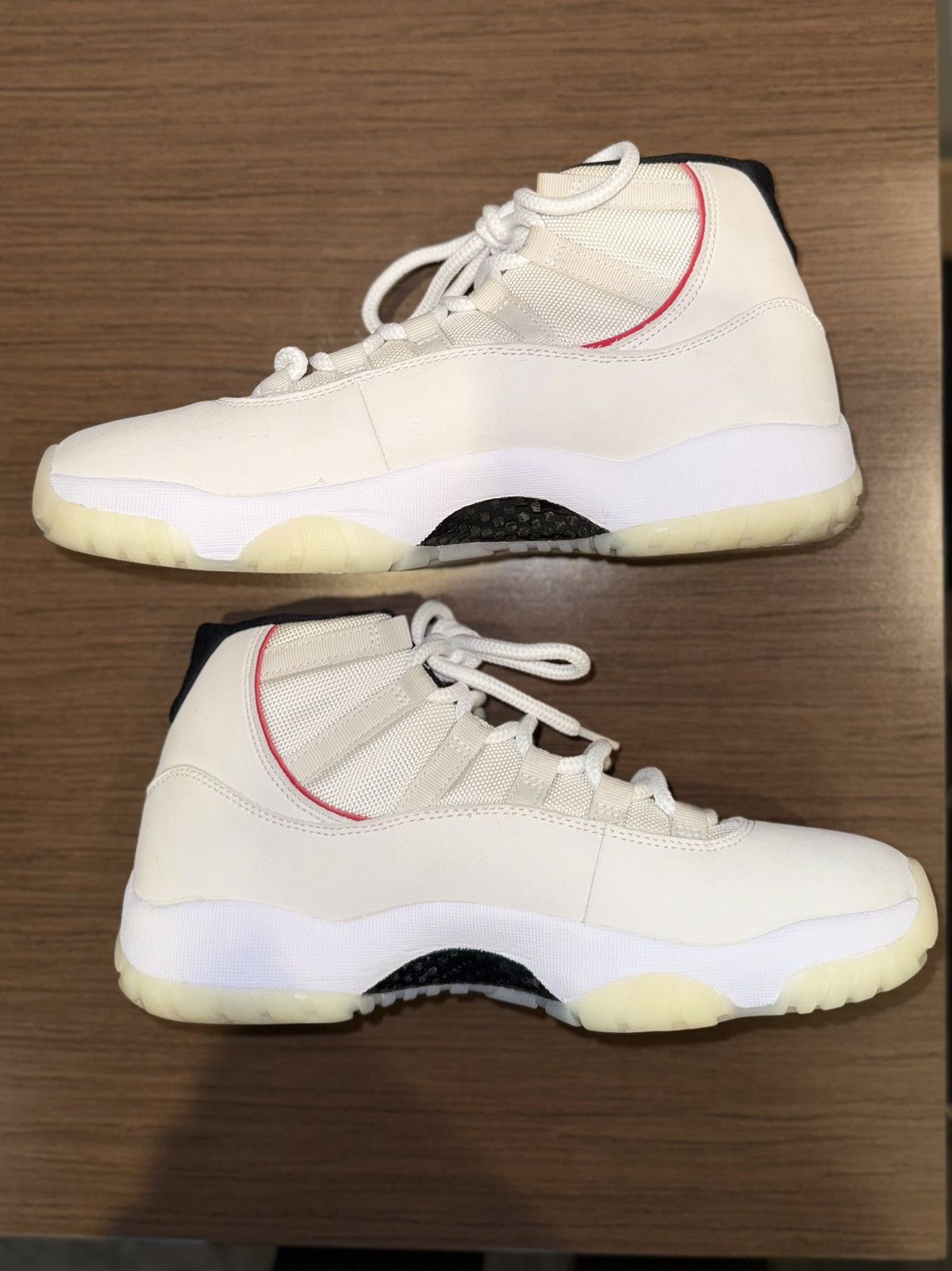 Nike Air Jordan 11 Retro “Platinum Tint” Size US 9.5 / EU 42-43 - 2 Thumbnail