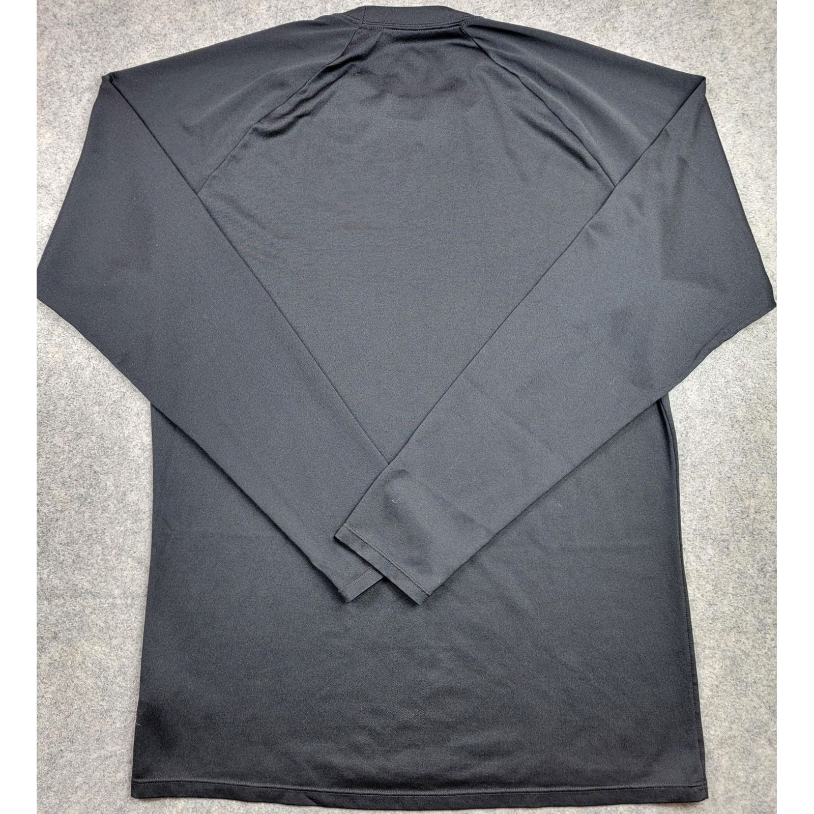 Patagonia Patagonia Shirt Mens Medium Black Long Sleeve Performance Base Layer Crewneck Size US M / EU 48-50 / 2 - 6 Thumbnail