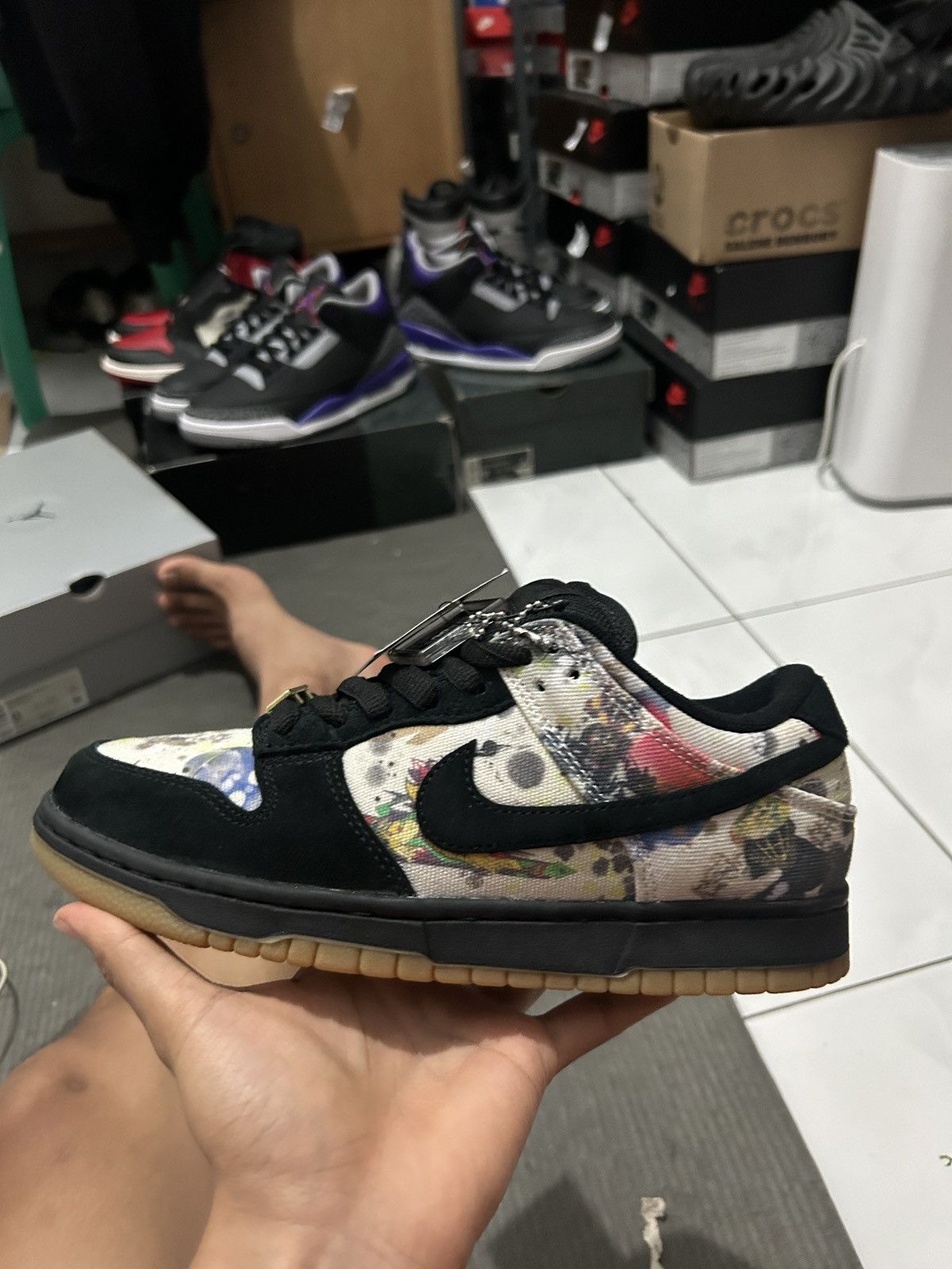 Nike × Supreme nike sb dunk low supreme rammellzee Size US 7 / EU 40 - 10 Thumbnail