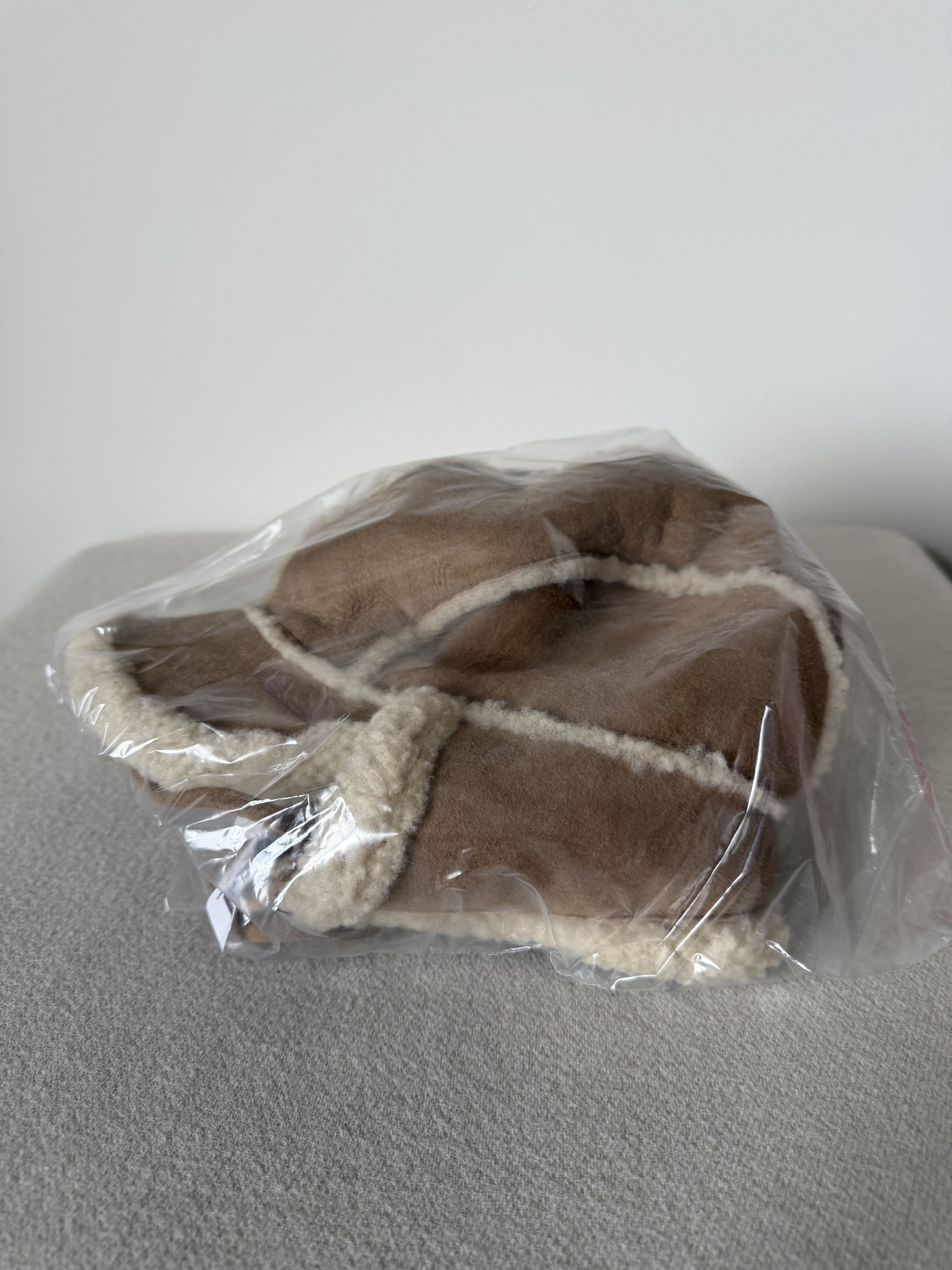 Supreme Supreme Shearling Lined Earflap Cap in Tan Size ONE SIZE - 3 Thumbnail