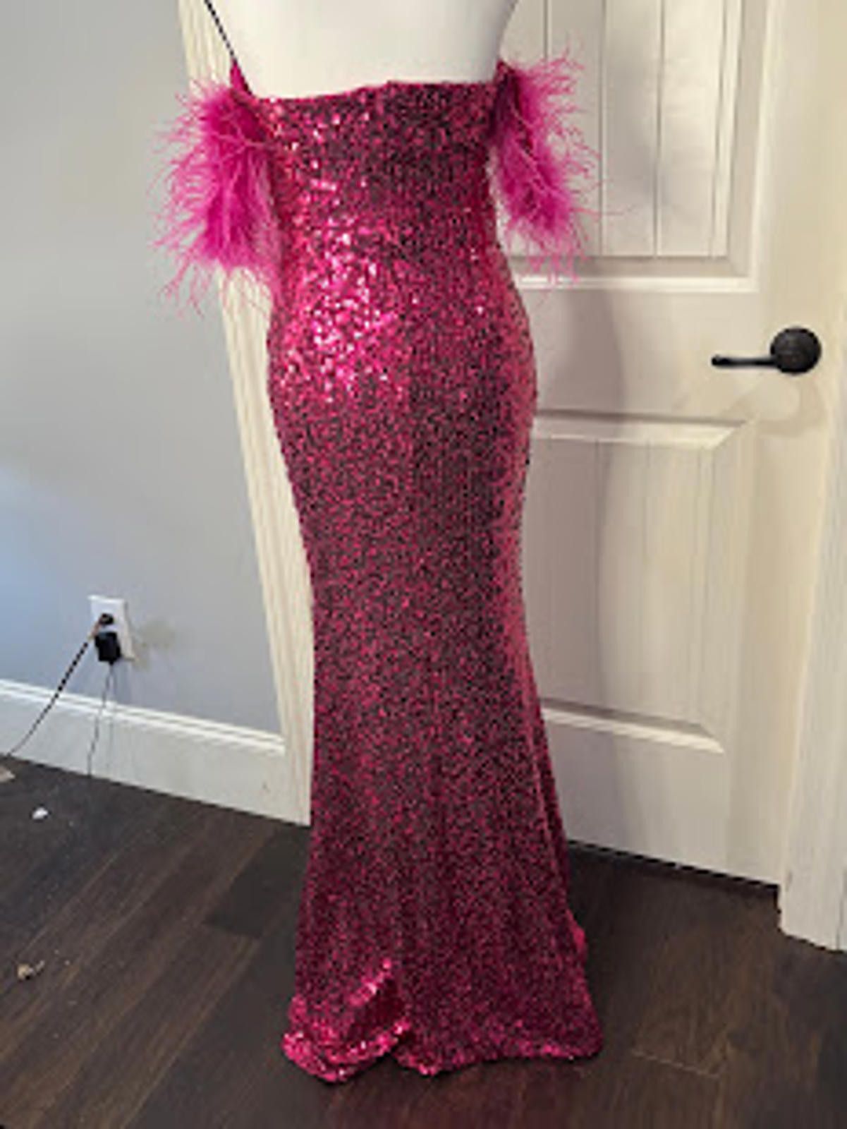 Other Faeriesty Pink Sequin Strapless Dress &Feather Detail Size M Size M / US 6-8 / IT 42-44 - 2 Thumbnail