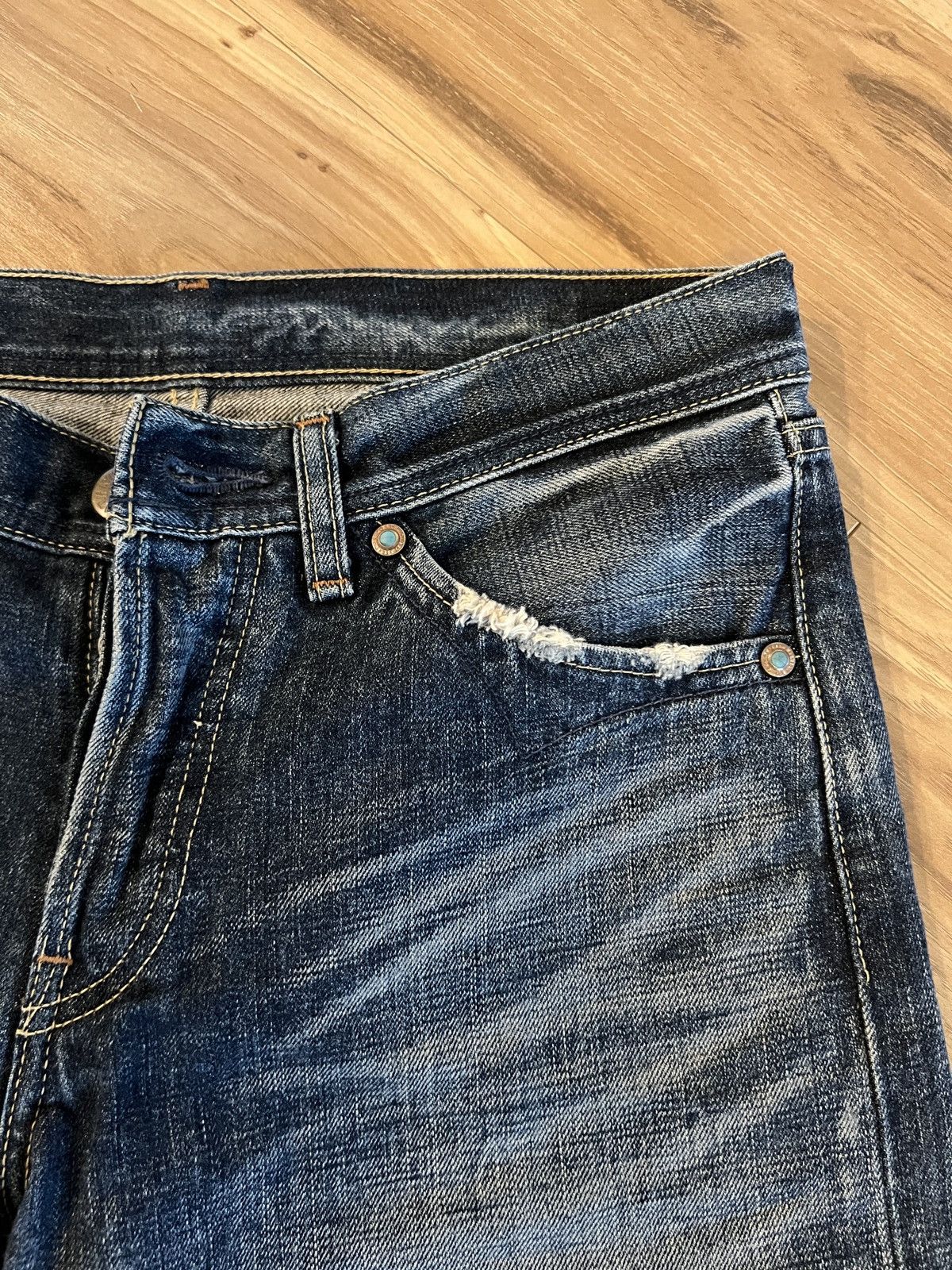 Levi's Vintage Levi Sky Blue Selvedge Denim 501XX Made in Japan Size US 30 / EU 46 - 3 Thumbnail