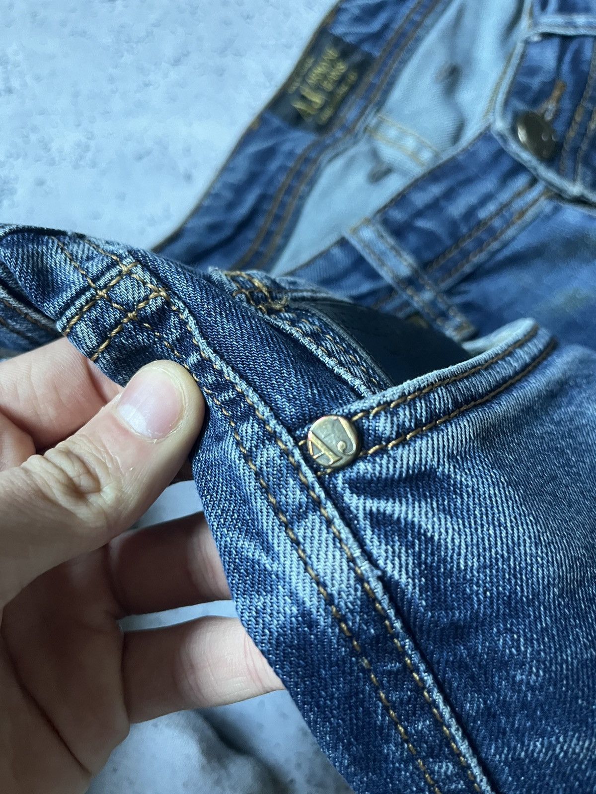 Armani × Vintage Vintage Armani Jeans Denim Metallic Logo Y2K USA Size US 34 / EU 50 - 16 Thumbnail