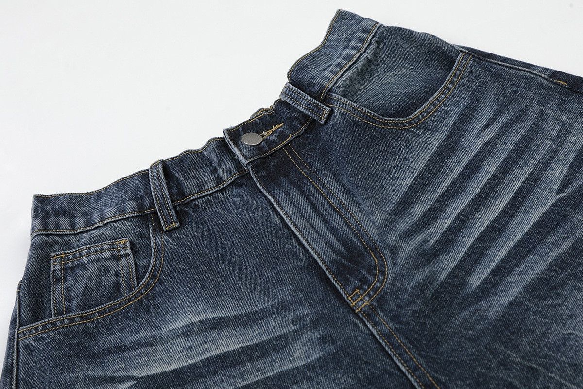 Vintage Men's loose straight-leg denim shorts with a washed texture Size US 32 / EU 48 - 3 Thumbnail