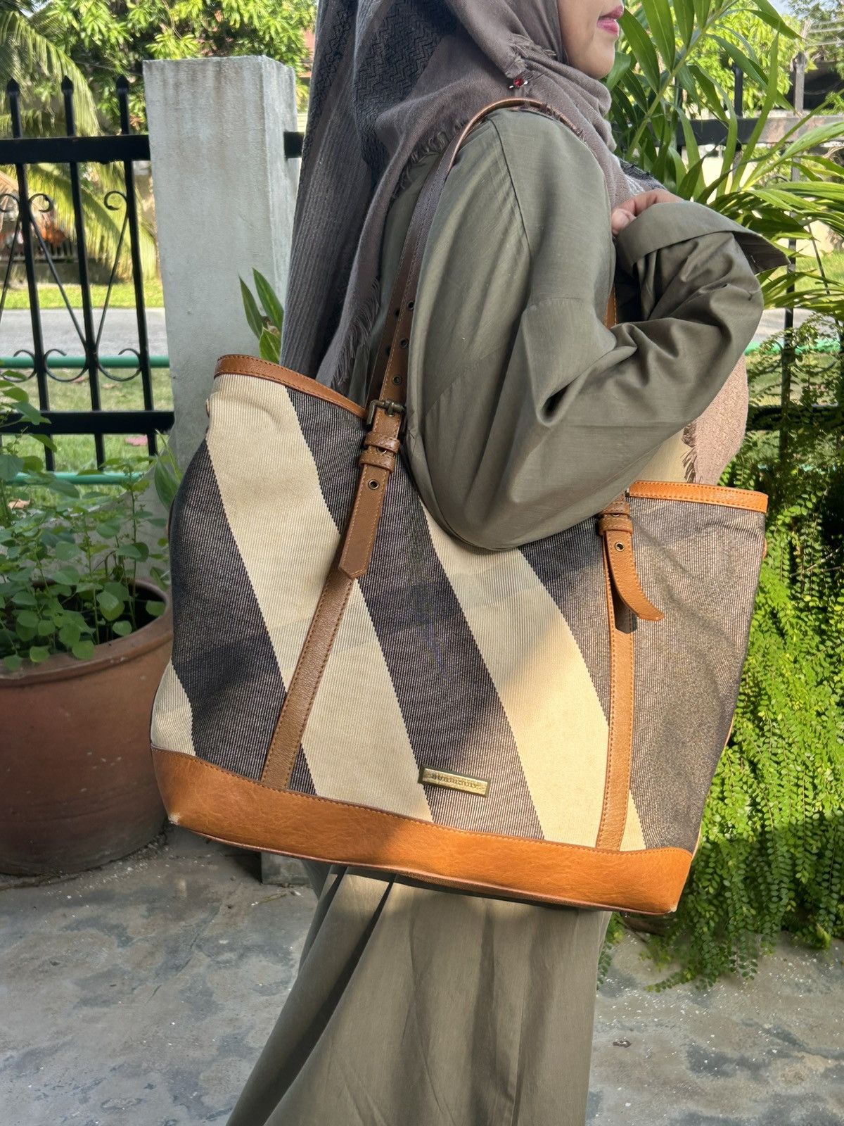 Burberry Prorsum Burberry Checkered Tote Beg Size ONE SIZE - 2 Thumbnail
