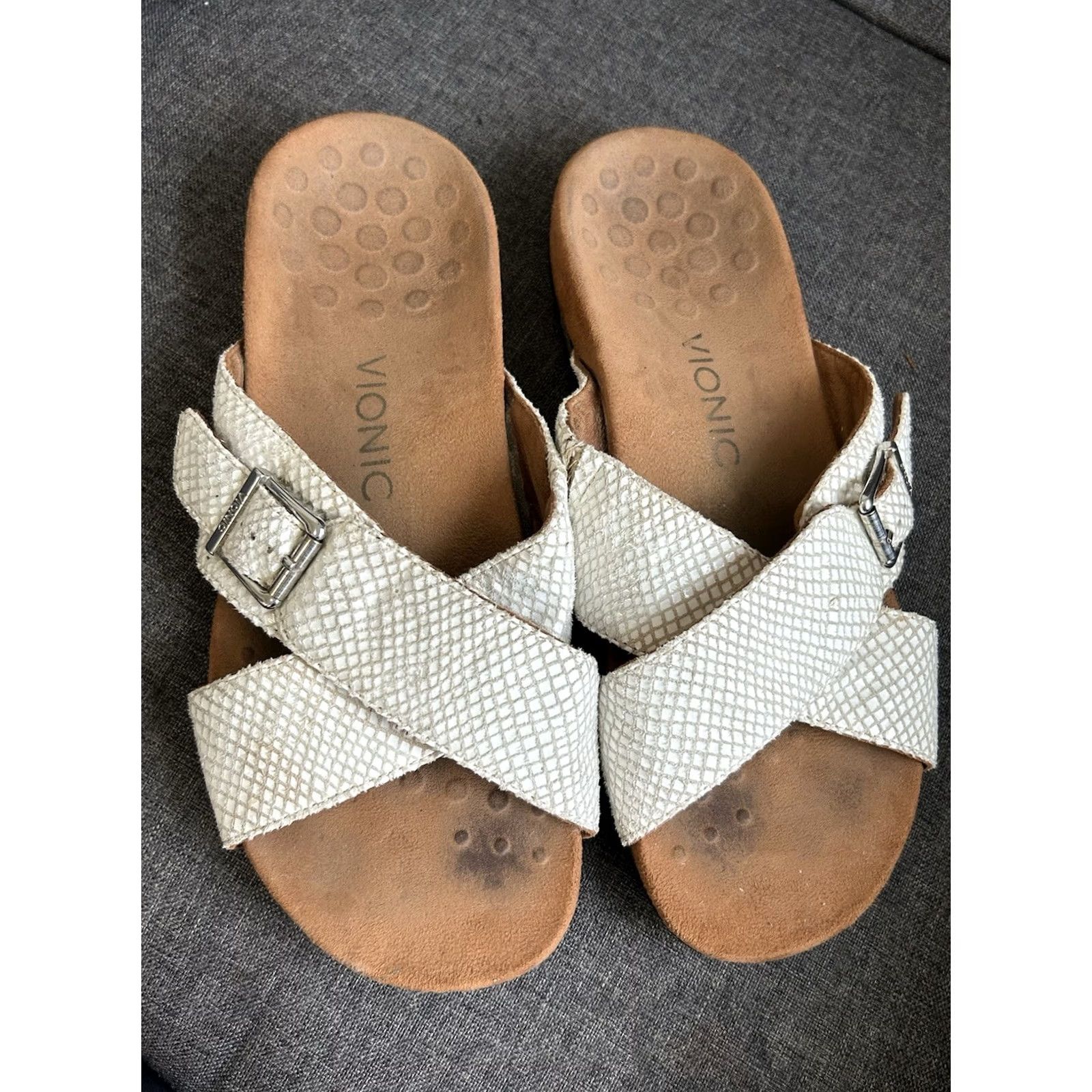 Vionic Vionic Womens Size 8 White Snakeskin Slide Sandals Arch Support Buckle Size US 8 / IT 38 - 7 Thumbnail