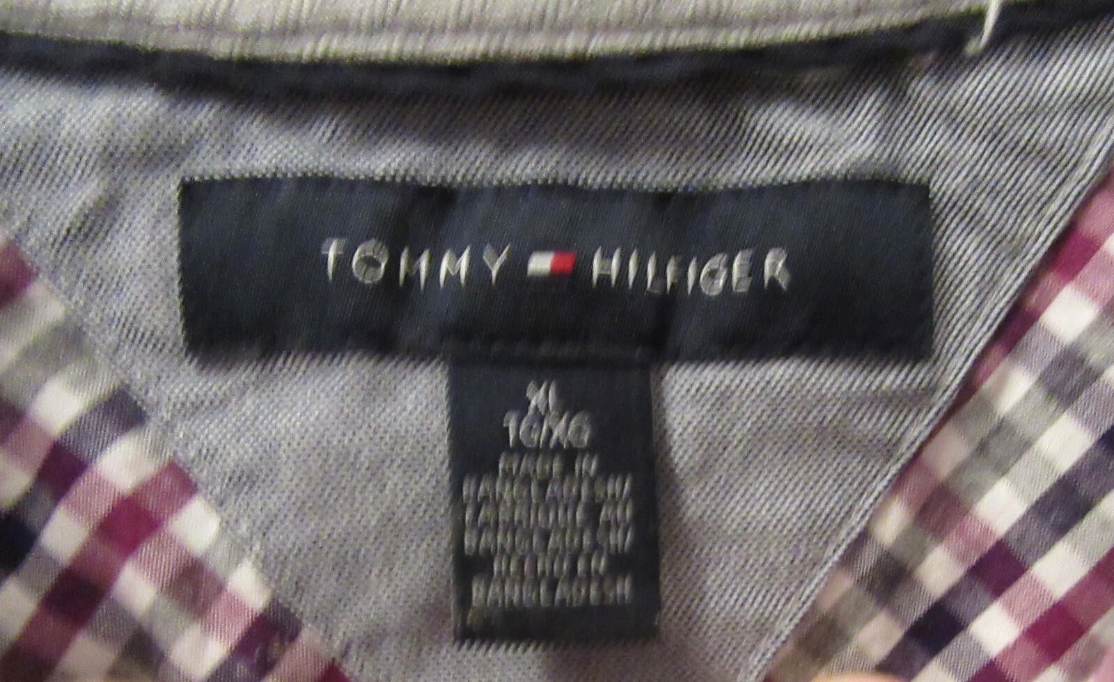 Tommy Hilfiger Tommy Hilfiger Men Custom Fit Button Down Shirt Checkered XL Size US XL / EU 56 / 4 - 3 Thumbnail