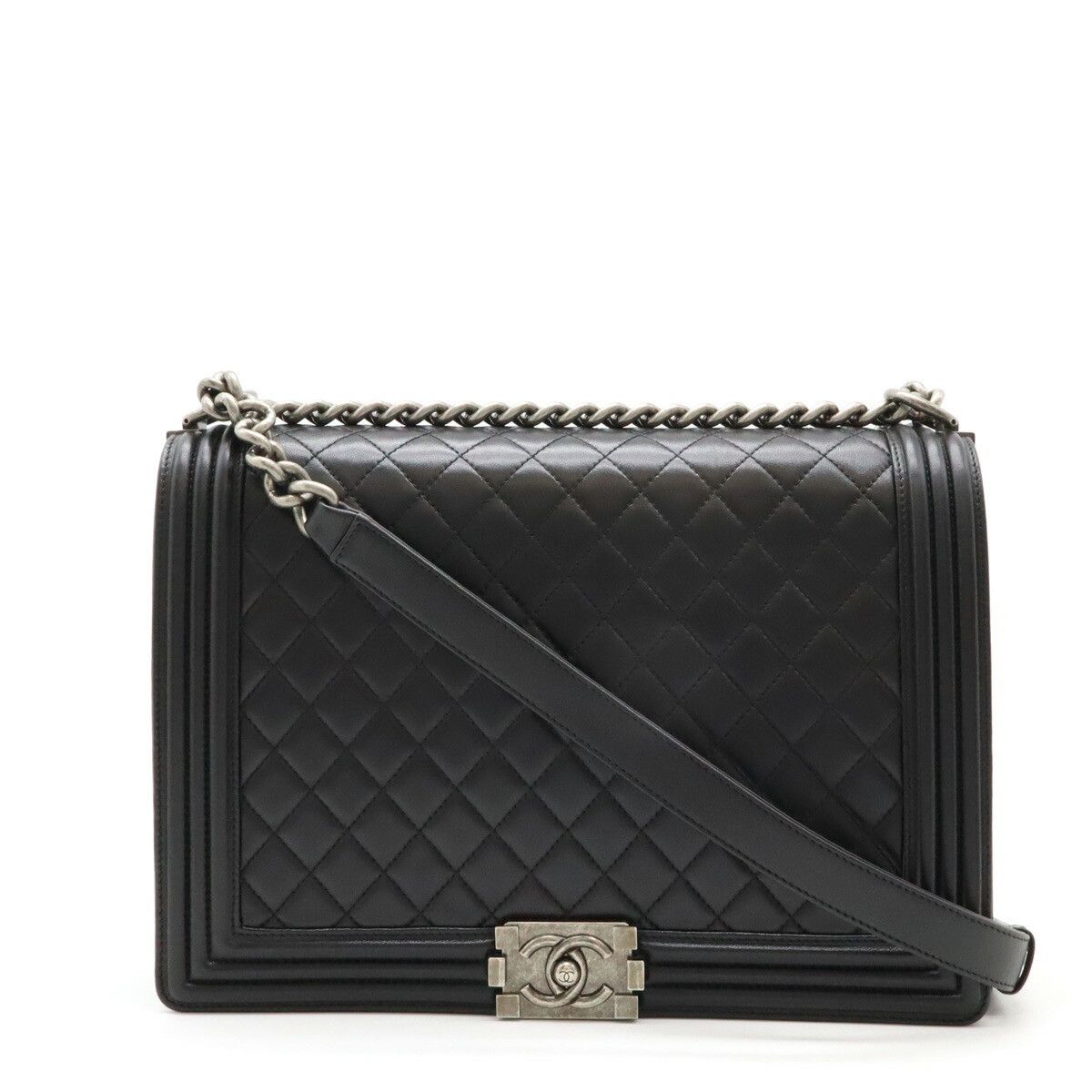 Chanel Chanel Chanel Boy Matelasse Leather Shoulder Bag Leather Shoulder Bag in Great Condition Size ONE SIZE - 1 Thumbnail