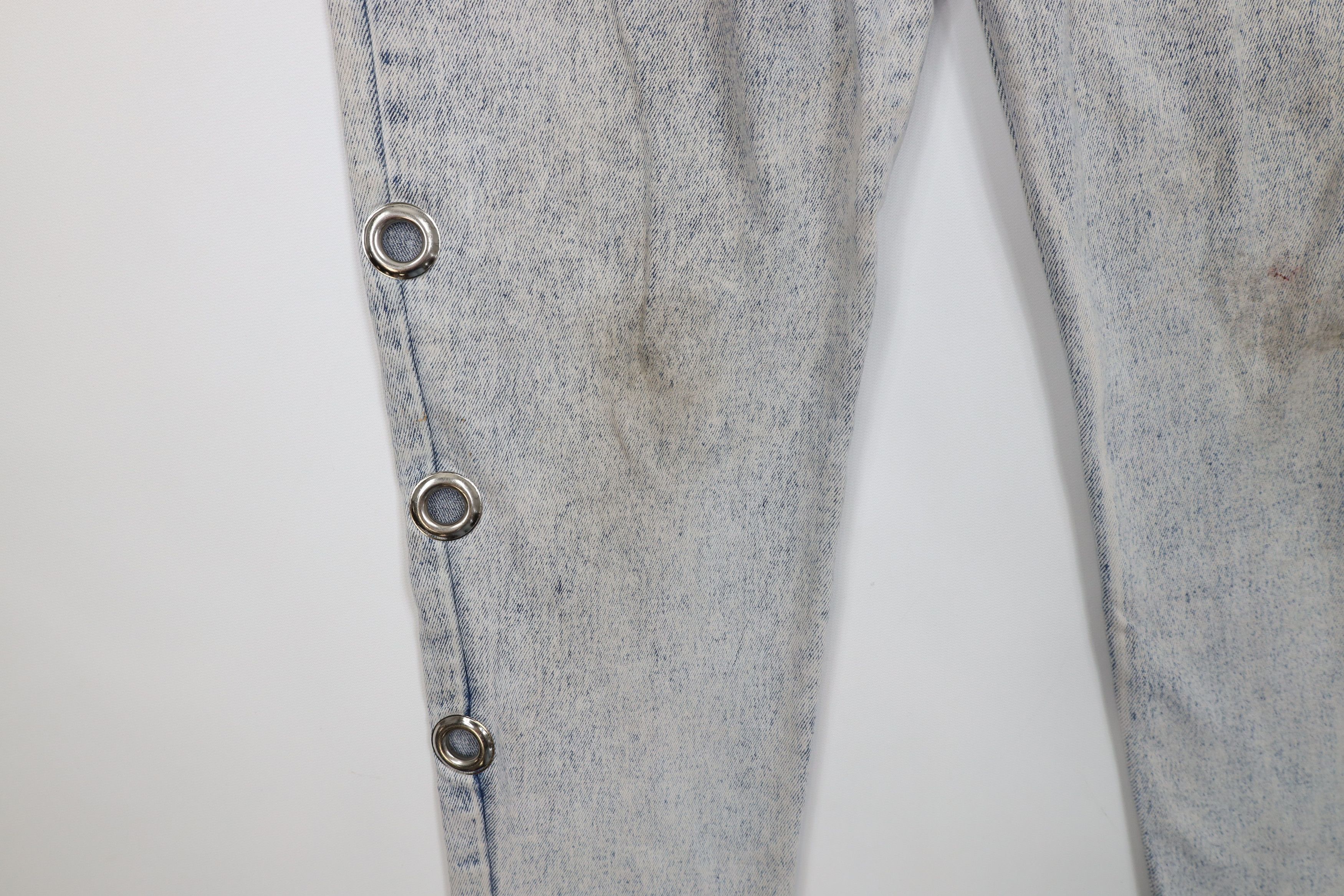 Vintage Vintage 90s Streetwear Acid Wash Rivet Tapered Leg Jeans Size 32" / US 10 / IT 46 - 6 Thumbnail