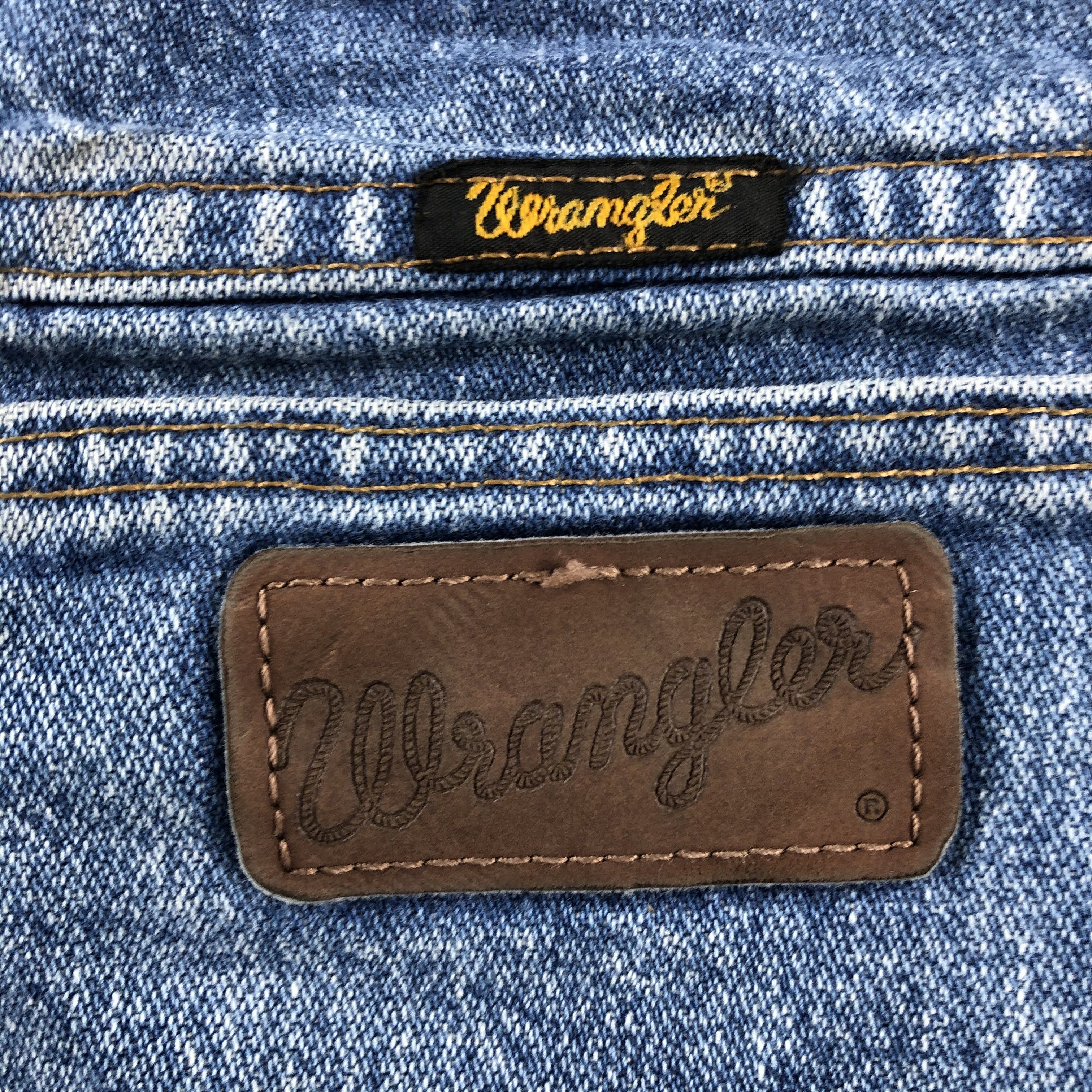 Vintage Blue Wash Wrangler Jeans-J2511