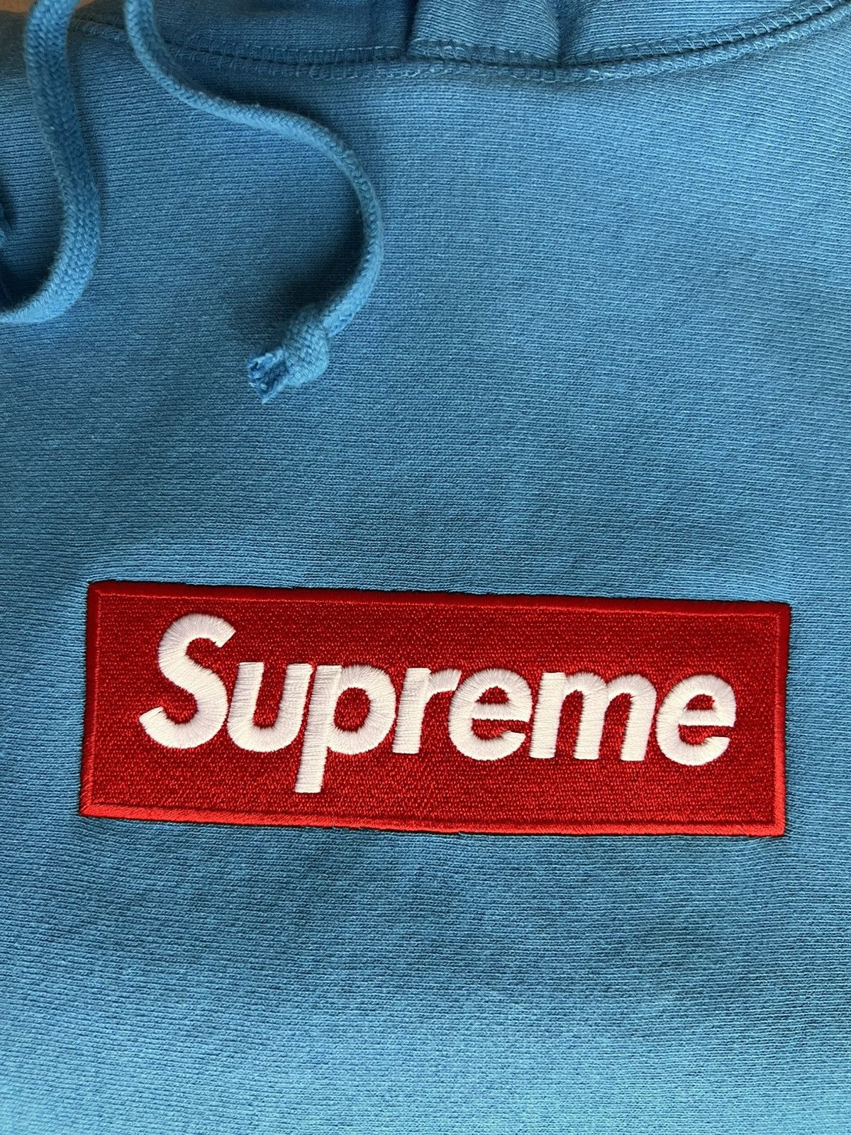 Supreme Supreme Box Logo Hooded Sweatshirt CYAN light blue navy sky Size US M / EU 48-50 / 2 - 17 Thumbnail