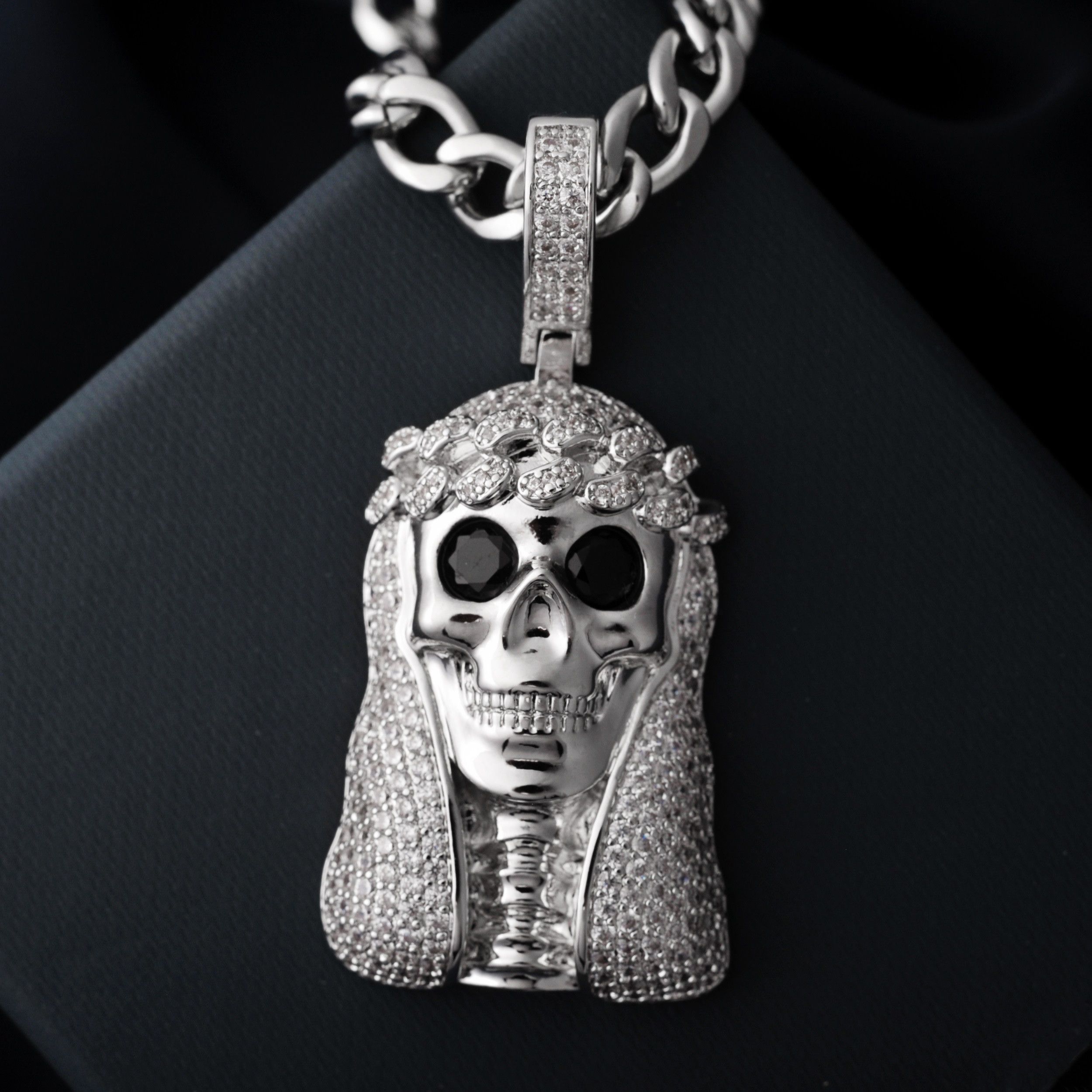 Jewelry Skull Skeleton Pendant Necklace Size ONE SIZE - 2 Thumbnail