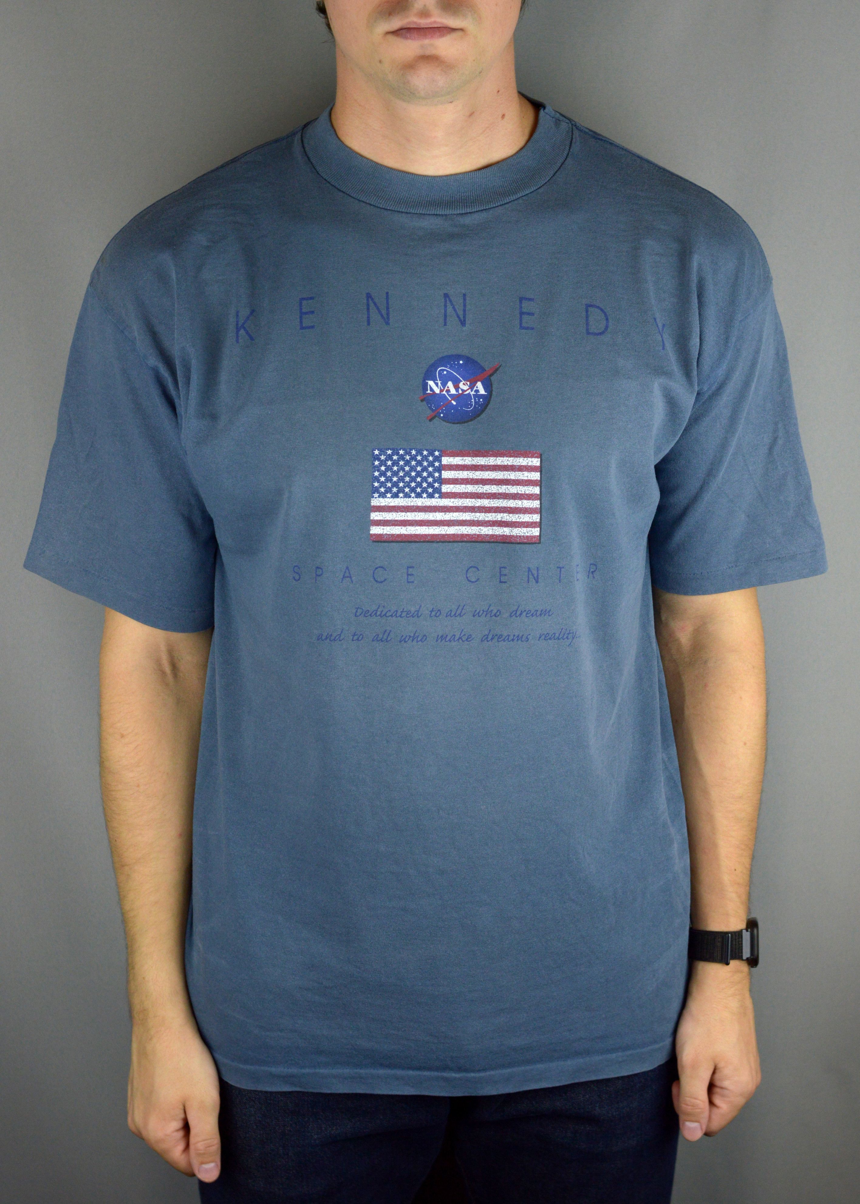 Vintage Vantage Nasa Kennedy Space Center 90s t shirt Size US L / EU 52-54 / 3 - 1 Thumbnail