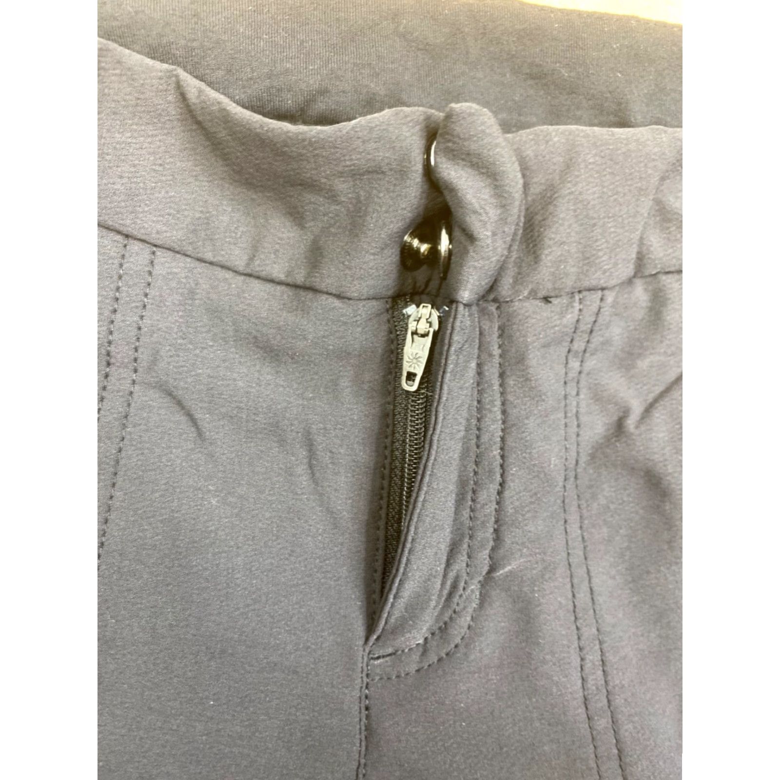 Athleta Athleta Pants Womens 4 Black Jogger Casual Outdoor Travel Pockets Breathing Comfort Tapered Regular Size 4 Womens Size 27" / US 4 / IT 40 - 3 Thumbnail