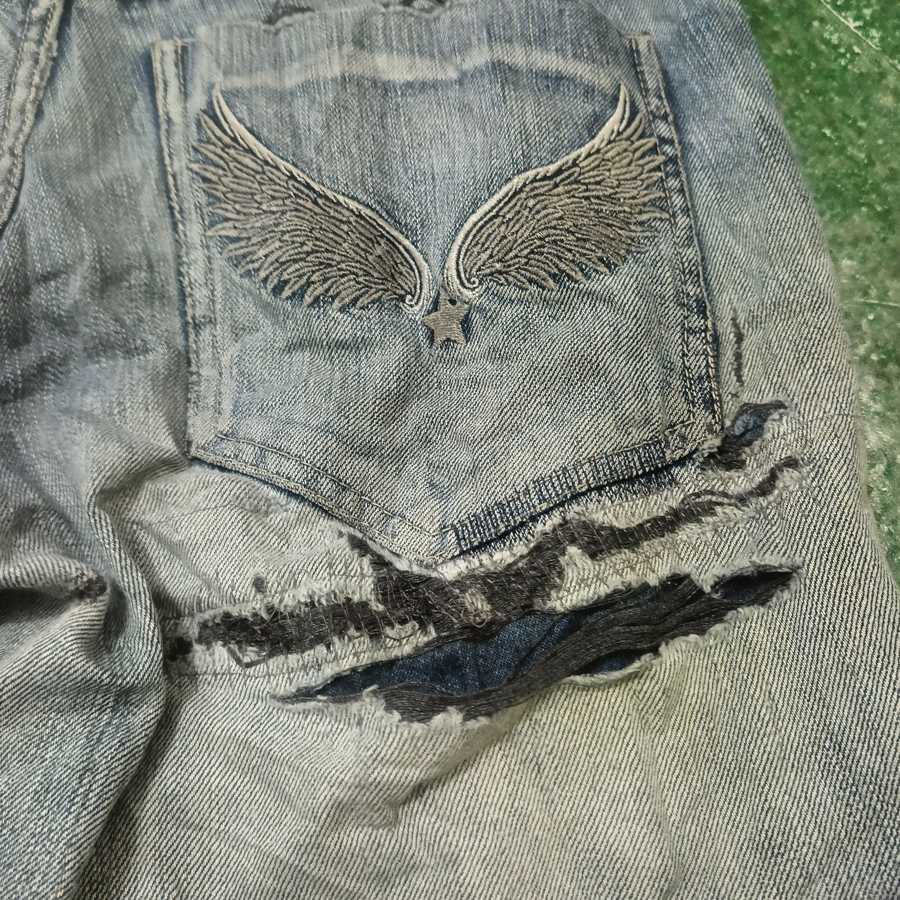 Ends Repair 💥Sick 💥Insane 90s Distressed Big Train jeans Size US 31 - 15 Thumbnail