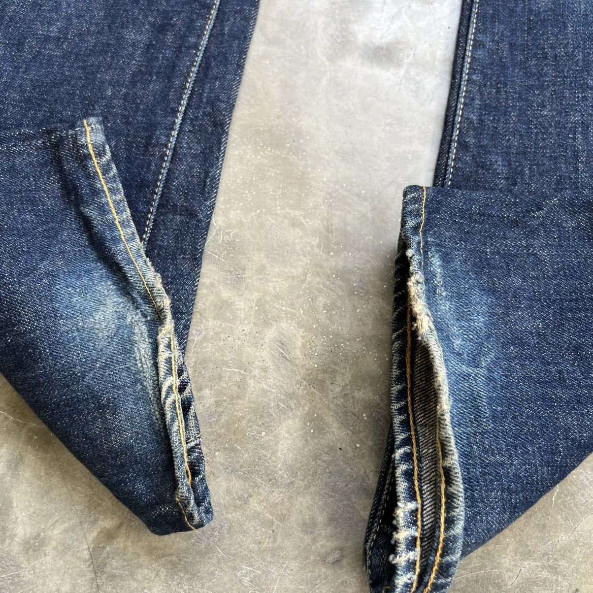 Japanese Brand 2000’s Skull Jeans by An Alchemist Distressed Flared Jeans Size US 26 / EU 42 - 7 Thumbnail
