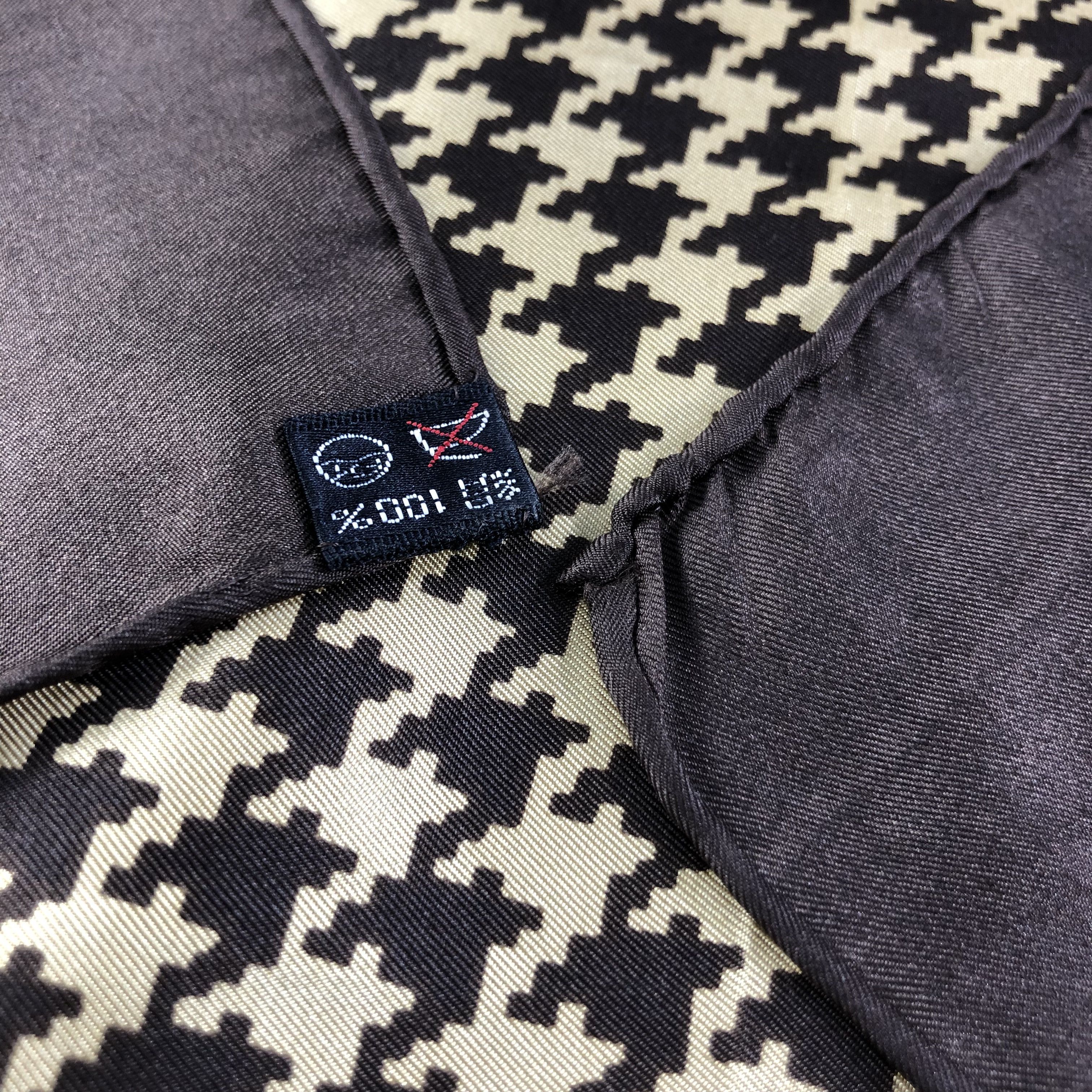 Japanese Brand Vintage Luxury Houndstooth Hand Rolled Silk Scarf M639 Size ONE SIZE - 3 Thumbnail