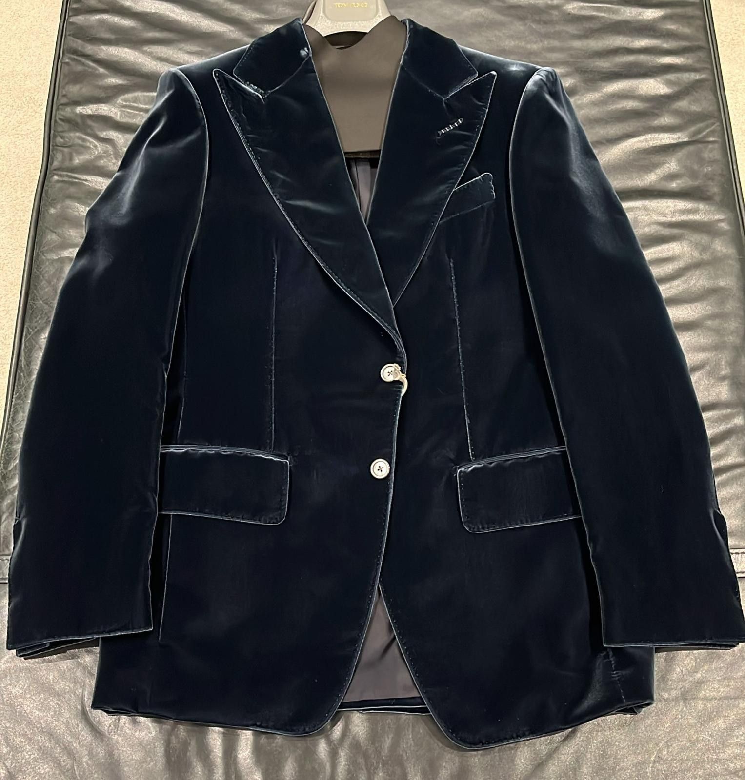 Tom Ford o1loc1c0126 JLAP04 Velvet Jacket in Blue Size US M / EU 48-50 / 2 - 1 Thumbnail