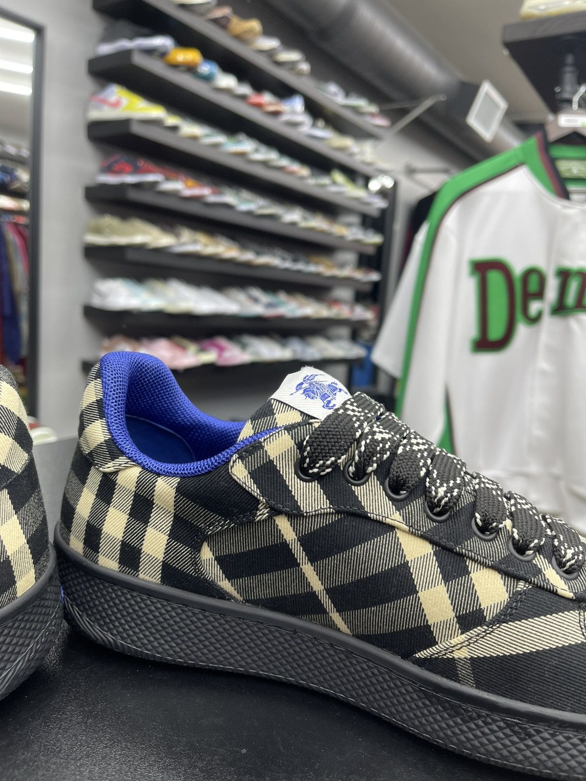Burberry Size 9US/42EU - Burberry Check Terrace Sneakers Size US 9 / EU 42 - 6 Thumbnail