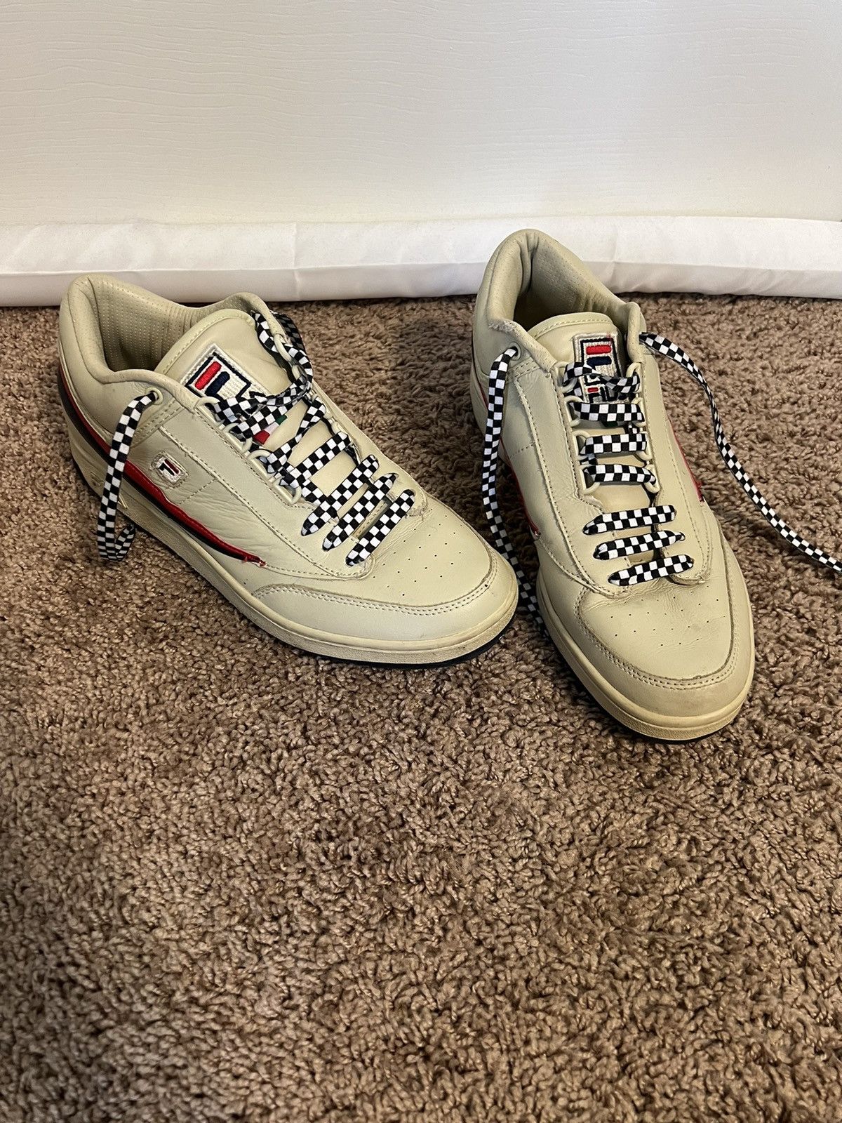 Fila Fila T1 Mid Fashion Low Top Leather Sneakers Size US 11.5 / EU 44-45 - 1 Thumbnail