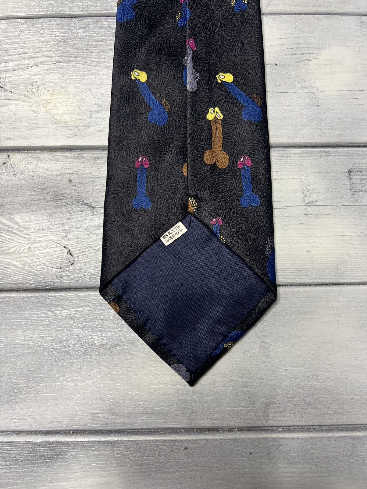 Handmade × Vintage Rare Tie Sette & Bello Hand Made Who The? Needs Viagra Humor Size ONE SIZE - 6 Thumbnail
