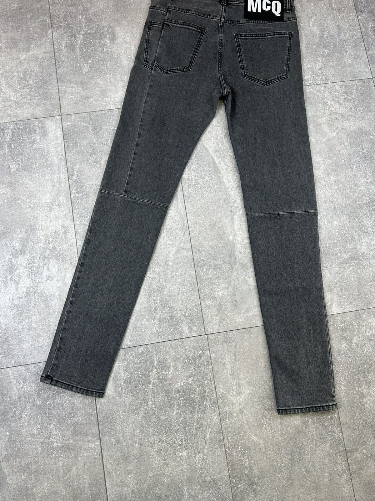 Alexander McQueen Alexander McQueen Vintage Luxury Grey Jeans Size US 29 - 2 Thumbnail