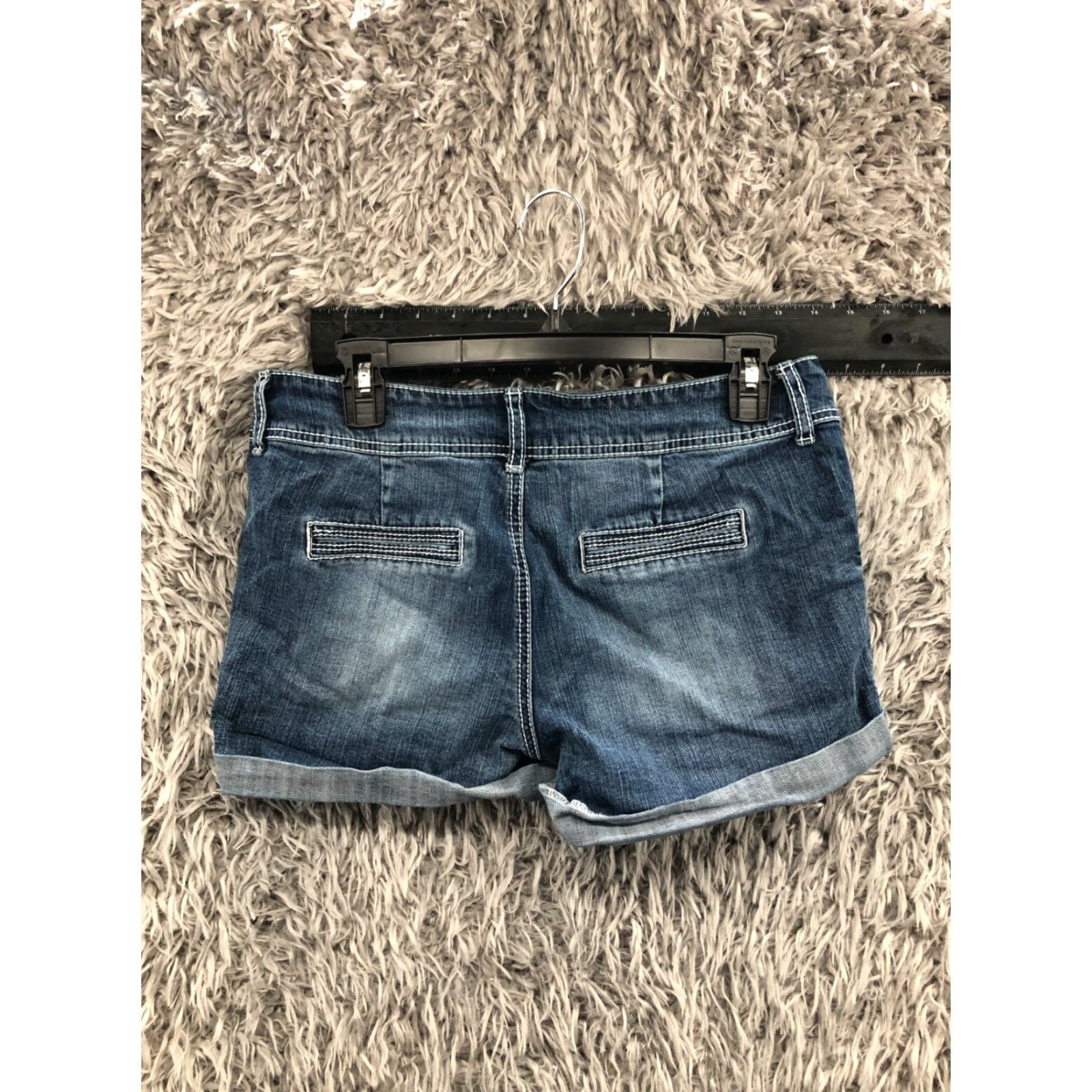 Vintage Maurices Boyfriend Shorts Juniors Womens Size 5/6 Medium Wash Blue Denim 5-Pocket Rise Mid Casual Boys? Size 27" / US 4 / IT 40 - 4 Thumbnail