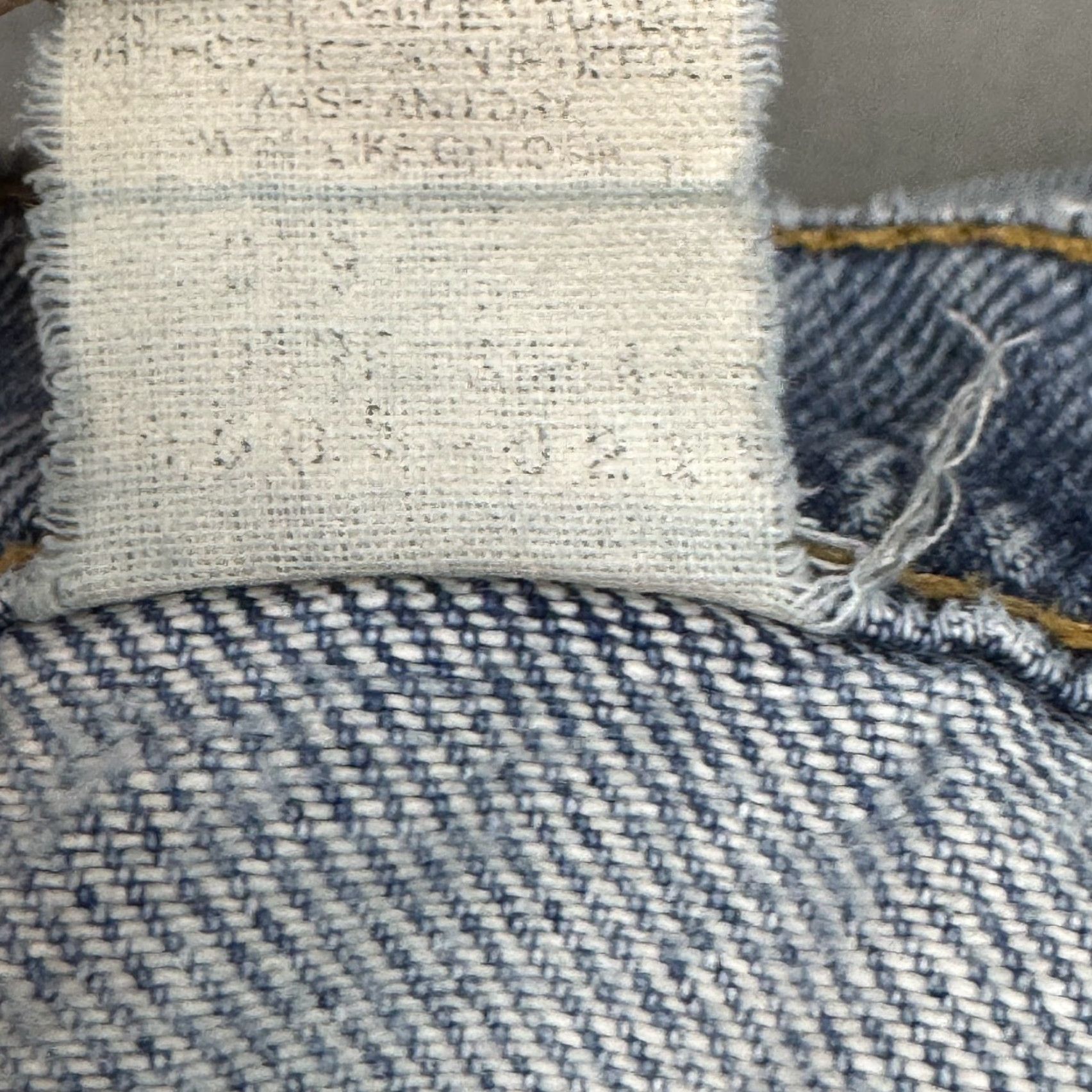 Levi's VINTAGE Levi's Jeans Mens 36x34 Blue 90s Orange Tab Thrashed 505 Work Denim Jeans Mens 90s Theme: 90s Size US 38 / EU 54 - 6 Thumbnail
